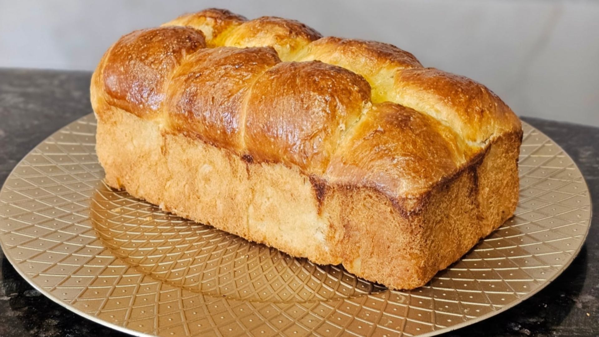 File:Brioche Nanterre.jpg