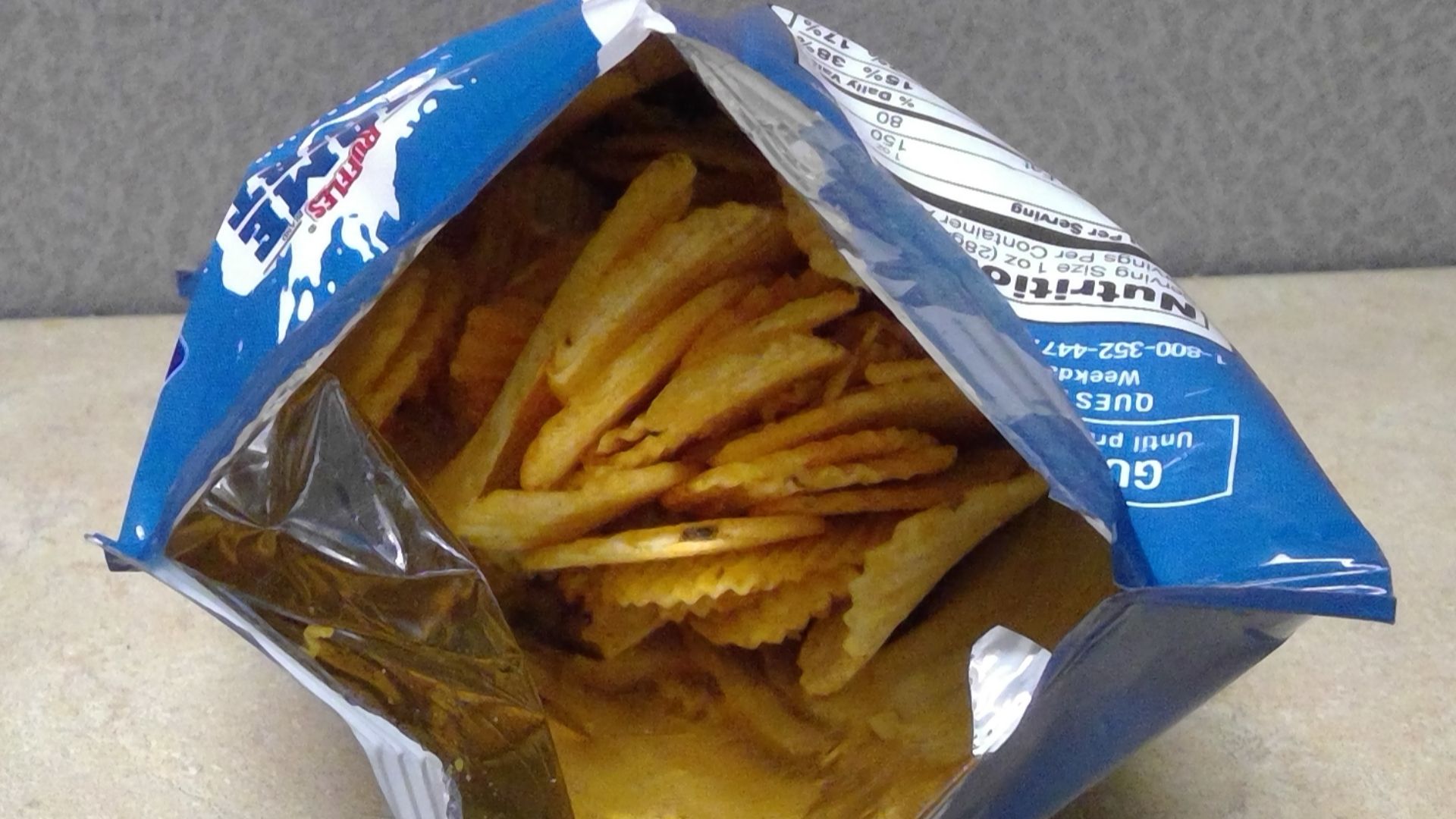 File:Opened bag of Ruffles All Dressed potato chips (cropped).jpg