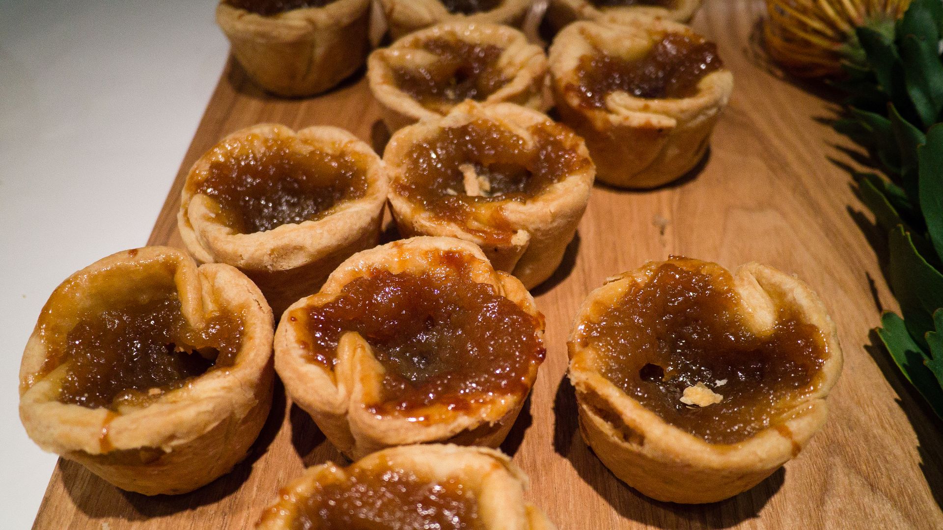 File:Butter tarts on cutting board(8293490785).jpg