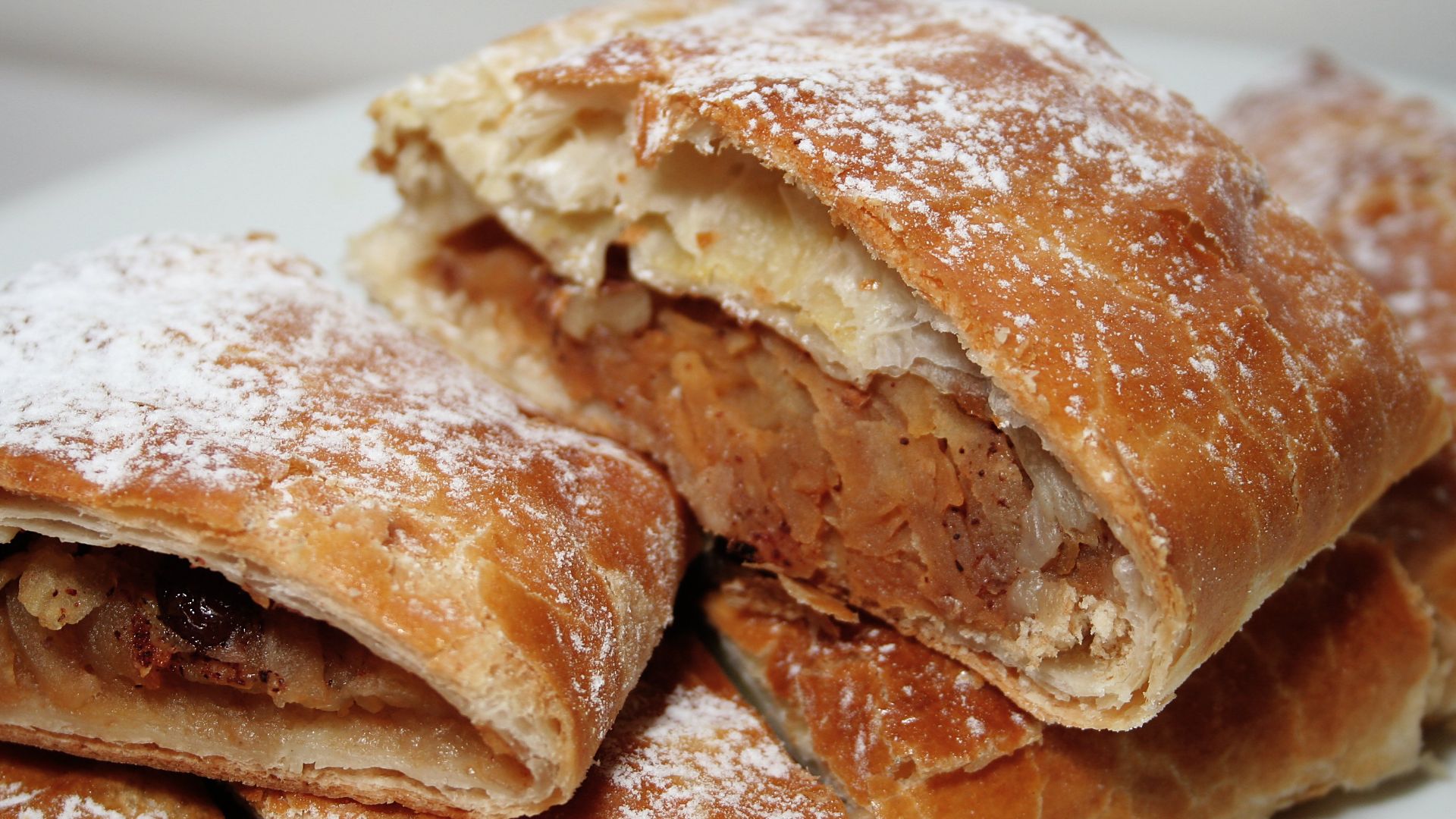 File:Strudel.jpg