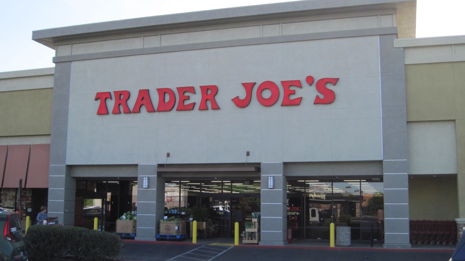 File:Trader Joe's Modesto, California.jpg