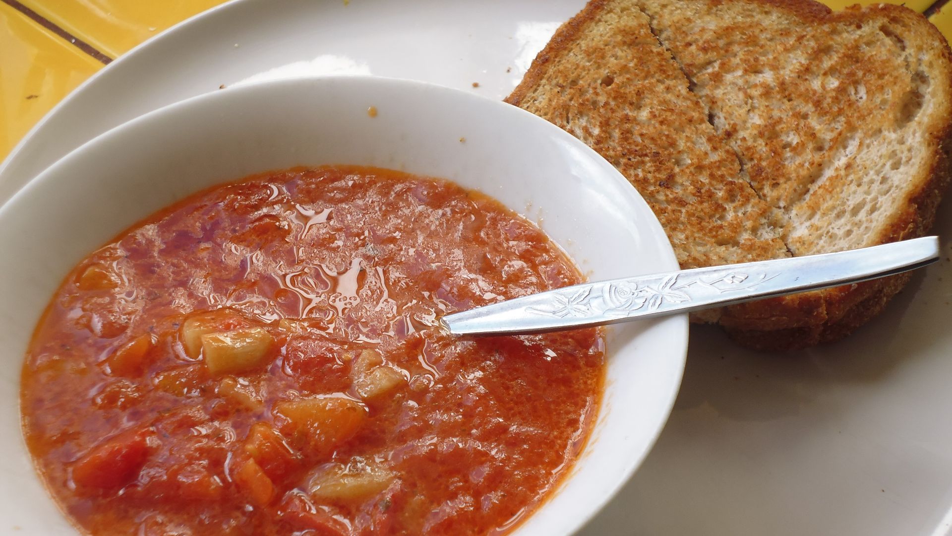 File:Tomato soup and grilled cheese.JPG