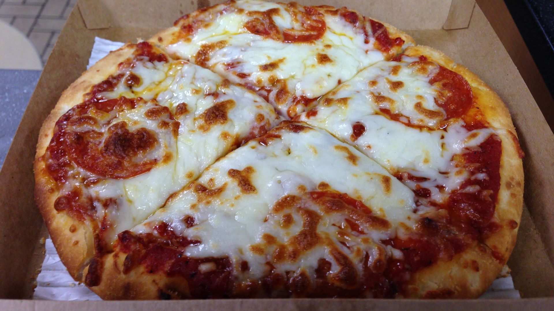 File:McDonald's Pizza (27651717463).jpg