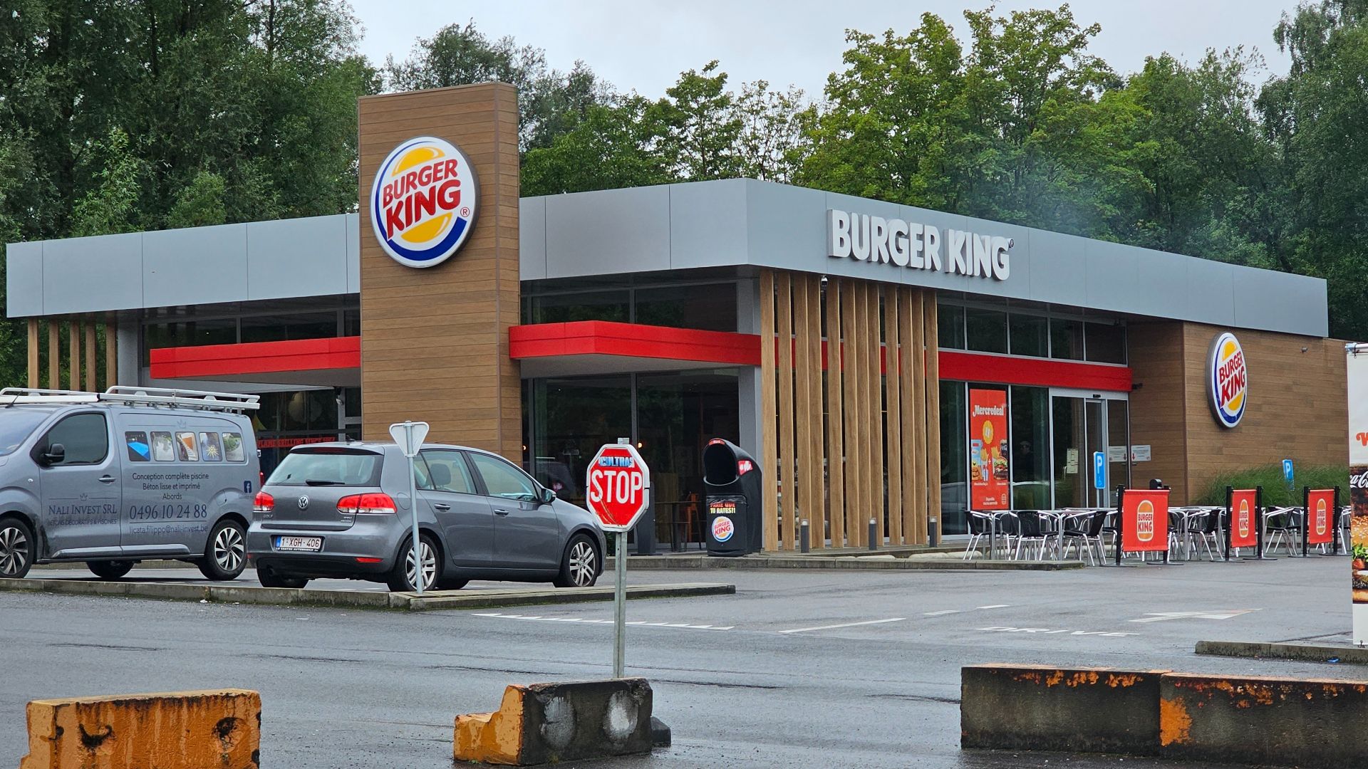 File:Burger King (BK) - Fontaine-l'Évêque (Belgique) - 2023-09-01.jpg
