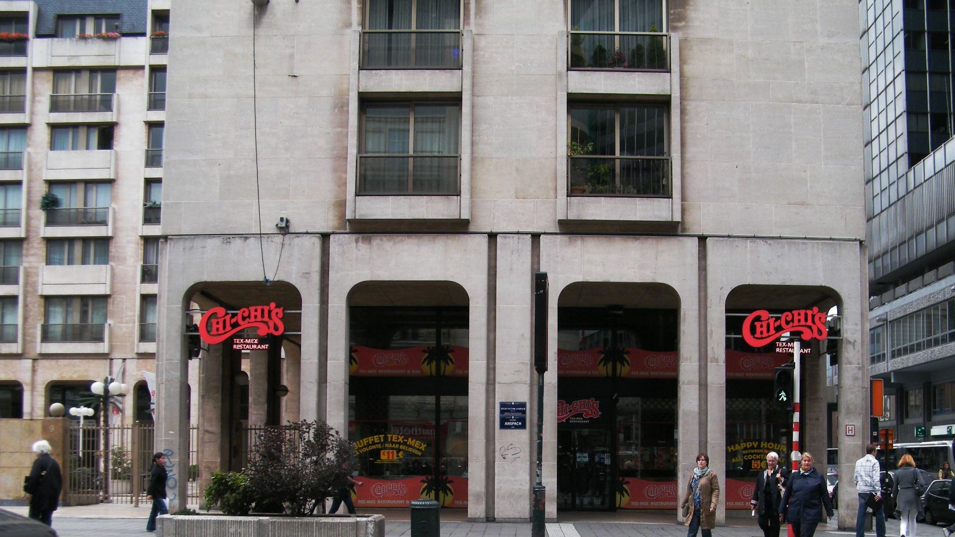 File:Chi-Chi's in Brussels - Sarah Stierch.jpg