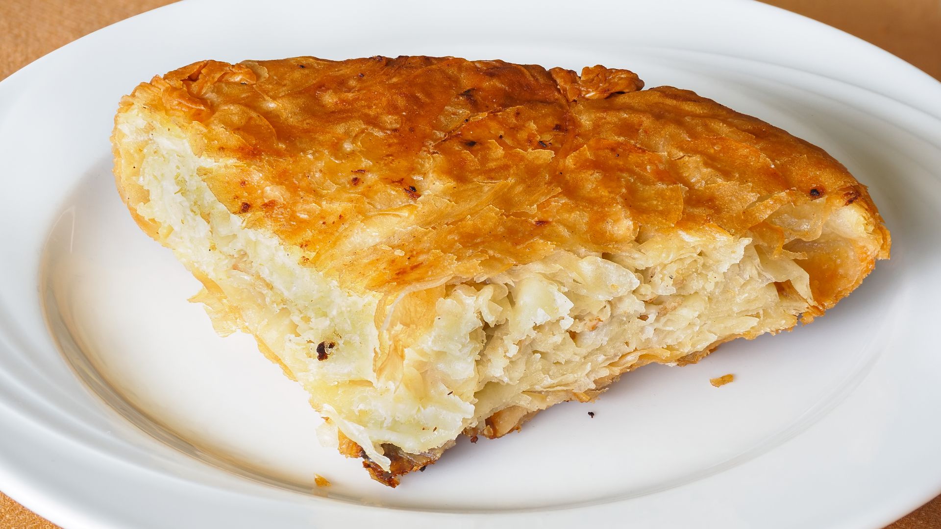 File:Meat burek (GAK bakery, Belgrade, Serbia).jpg