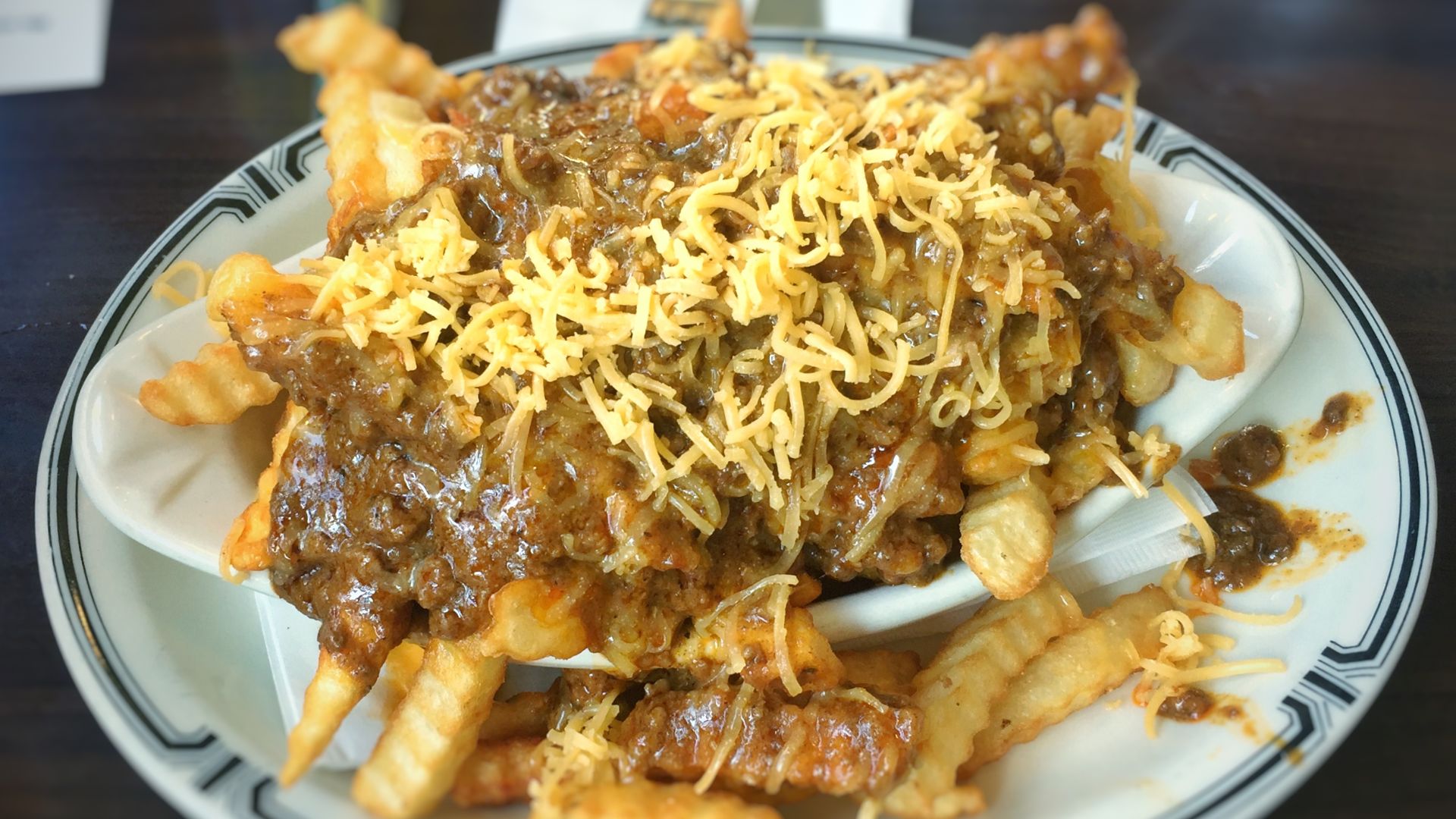 File:Chili cheese fries (25145052653).jpg