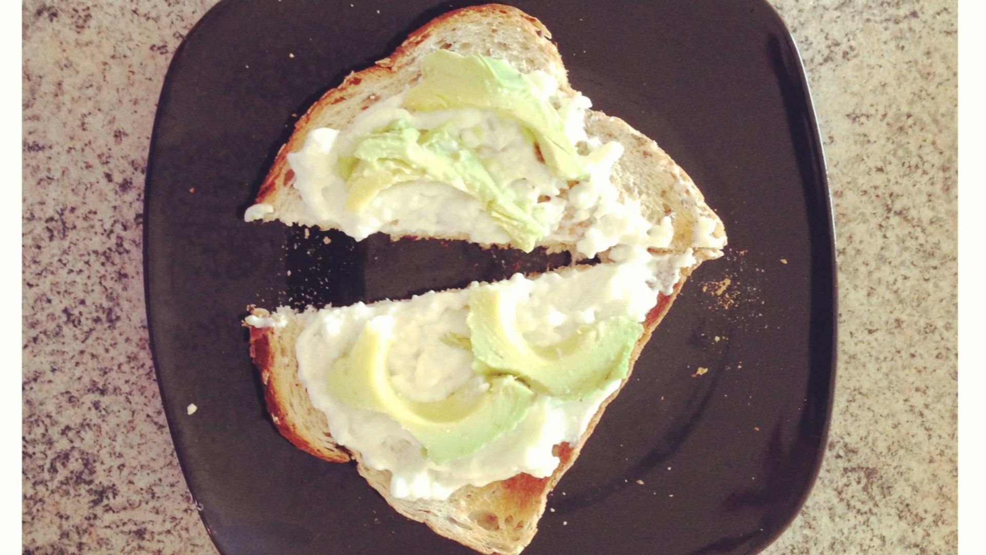 File:Wholegrain toast with cottage cheese and avocado.jpeg