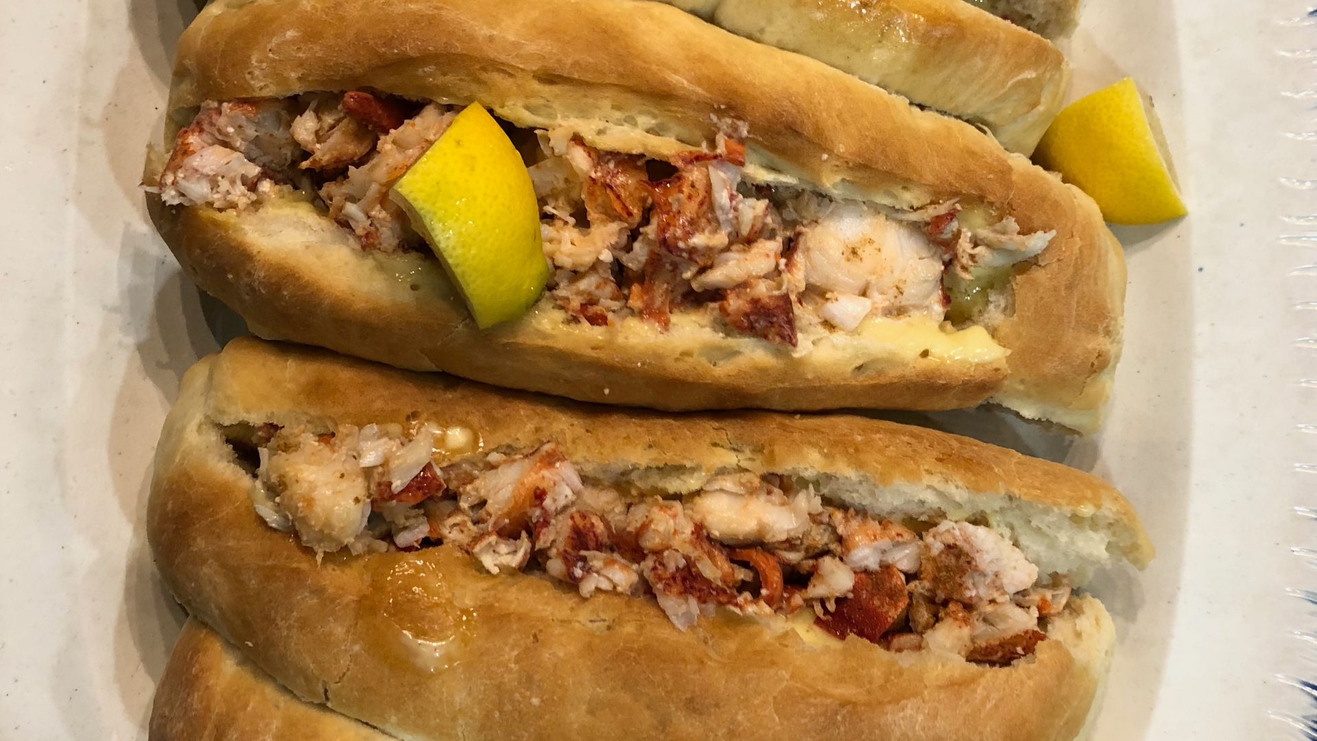File:Homemade lobster rolls.jpg