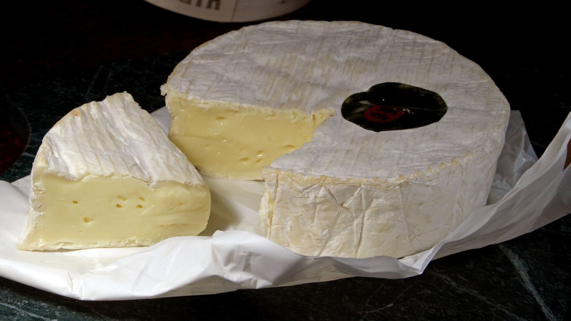 File:Camembert cheese.jpg