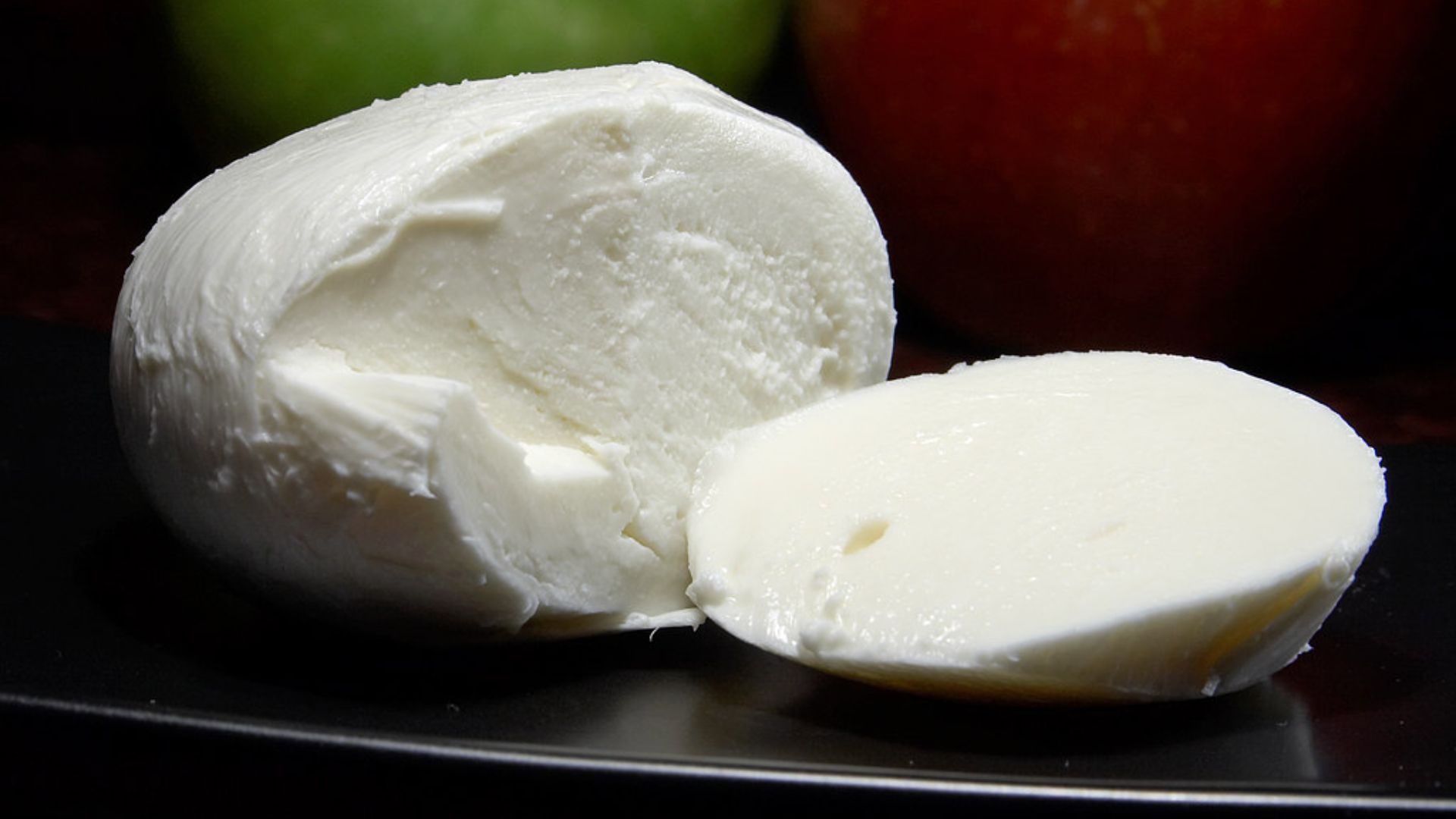 File:Mozzarella cheese.jpg