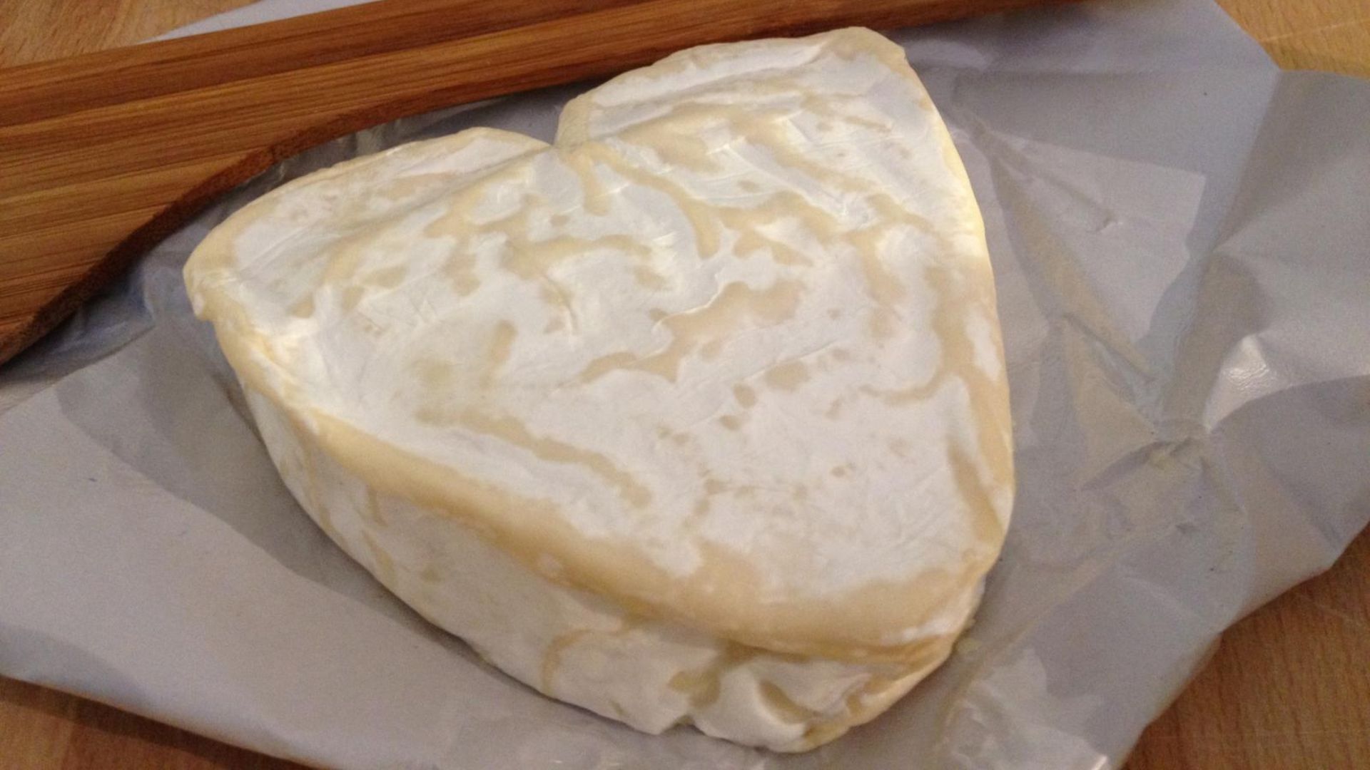 File:Neufchâtel - Club del Queso Mumumío- Septiembre 2012.jpg