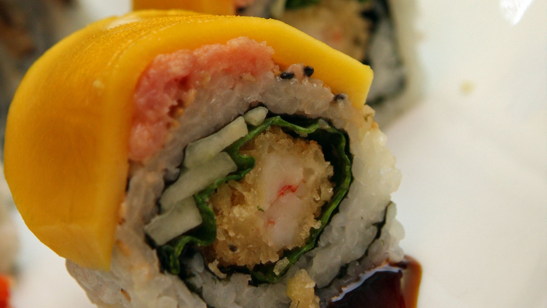 File:Sushi planet mango roll.jpg