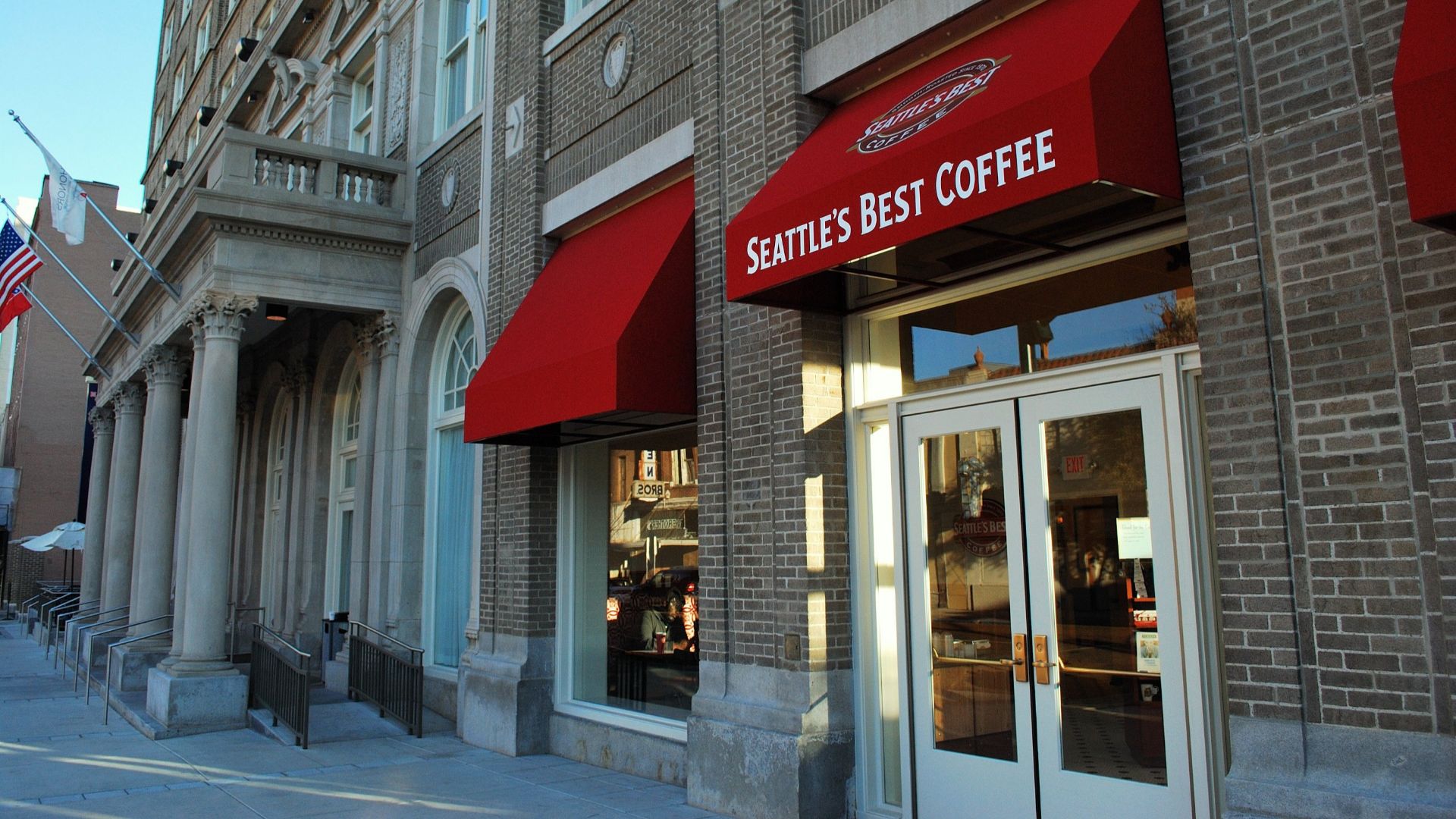 File:Coffee shop at the King Edward (4404787159).jpg