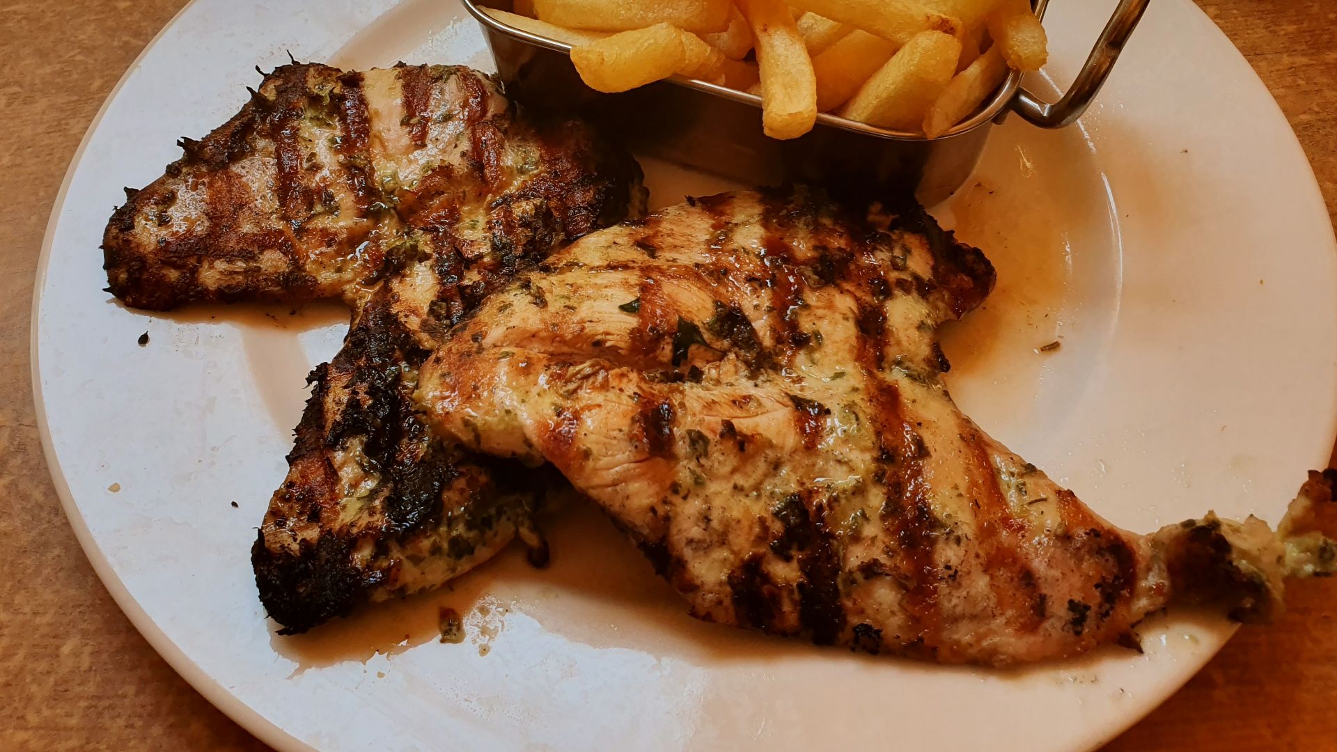 File:Cafe Caramel Chicken breast and French Fries.jpg