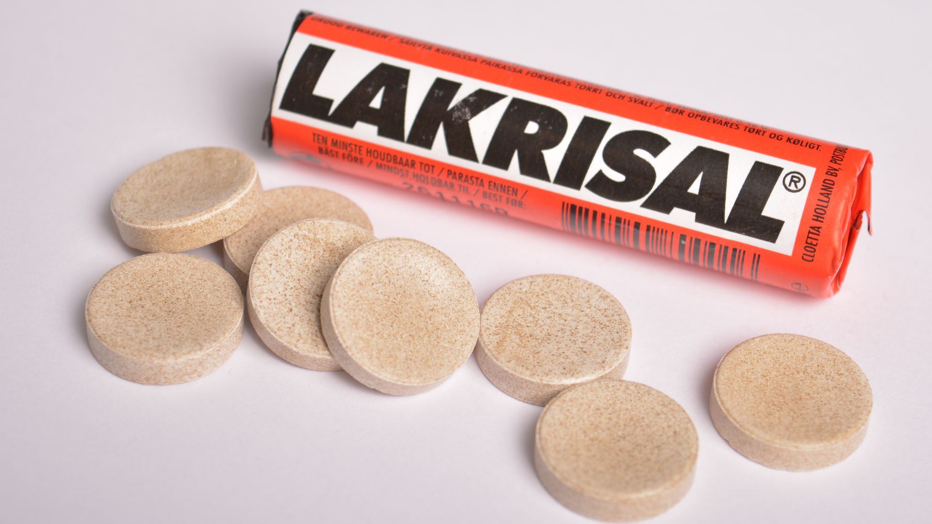 File:Lakrisal tube with drops.JPG