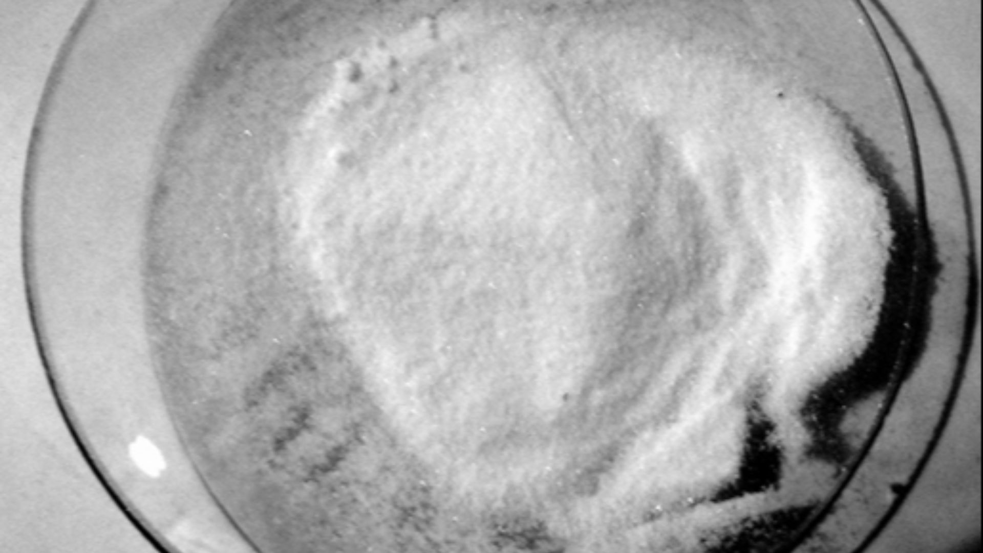 File:Bromičnan draselný.JPG