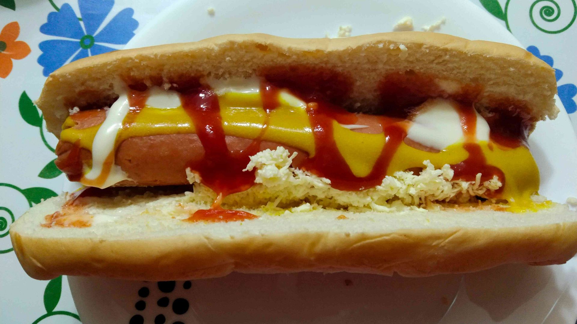 File:Un delicioso perro caliente.jpg