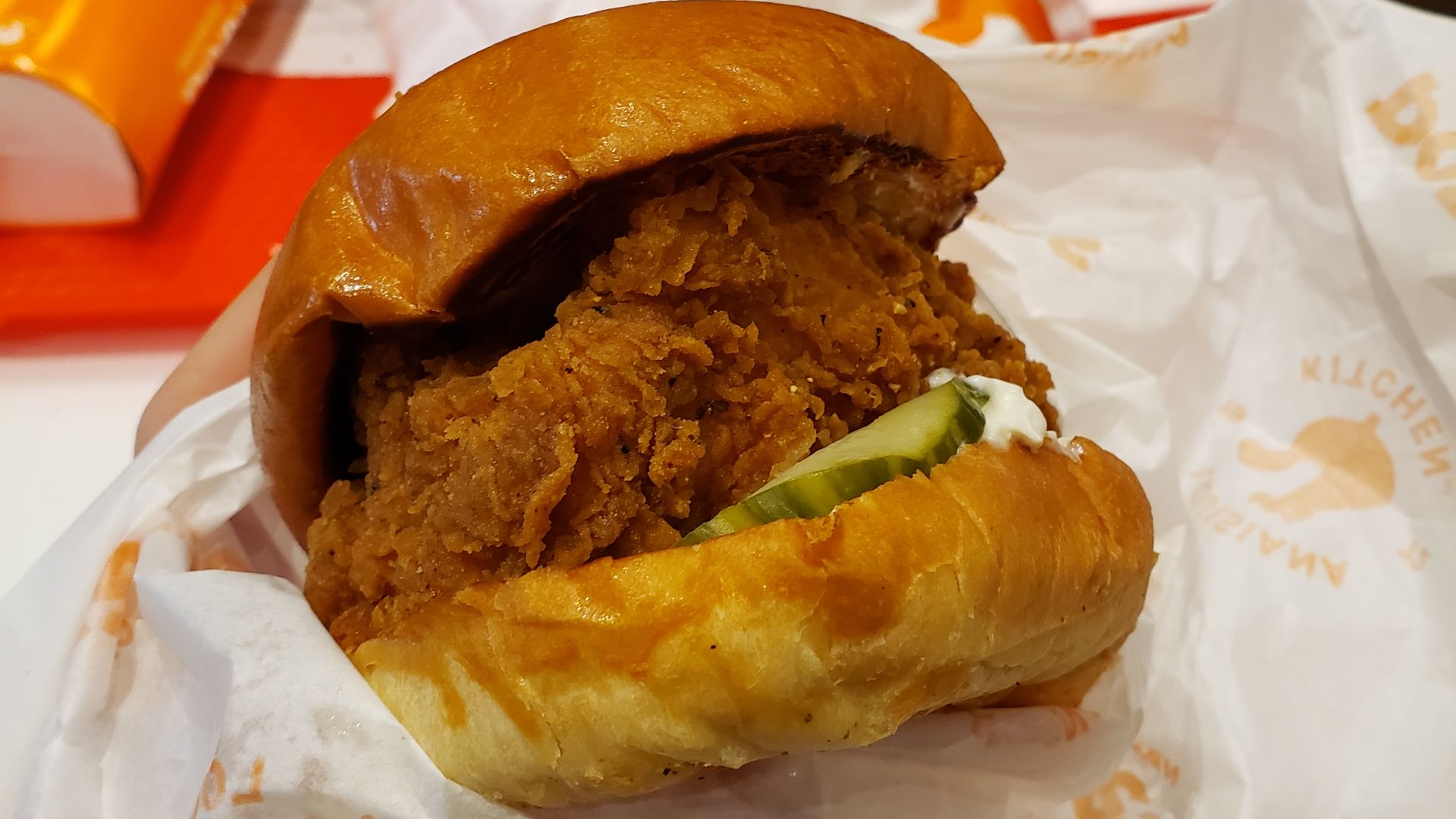 File:Chicken Sandwich - Popeyes, Brighton.jpg