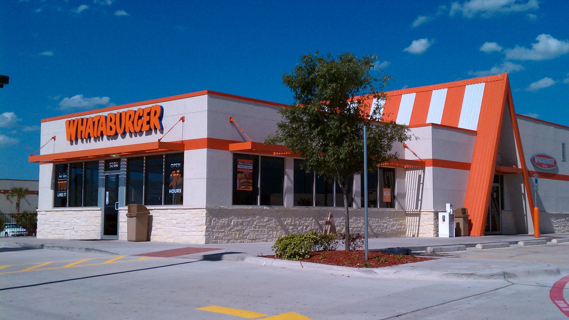 File:Whataburger-Frisco.jpg