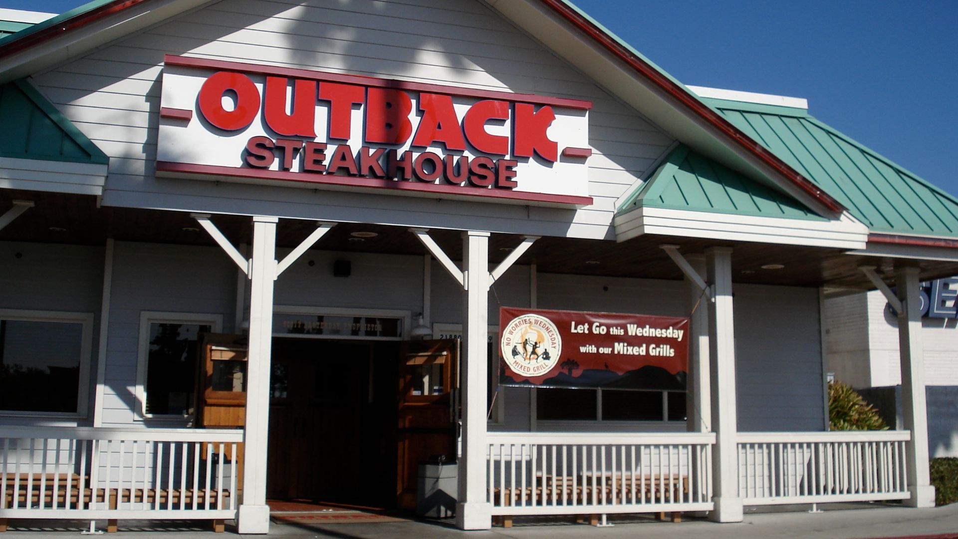 File:Outback Steakhouse CA.JPG