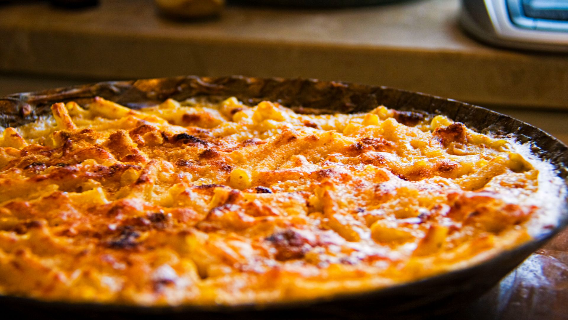 File:Baked macaroni and cheese 1.jpg