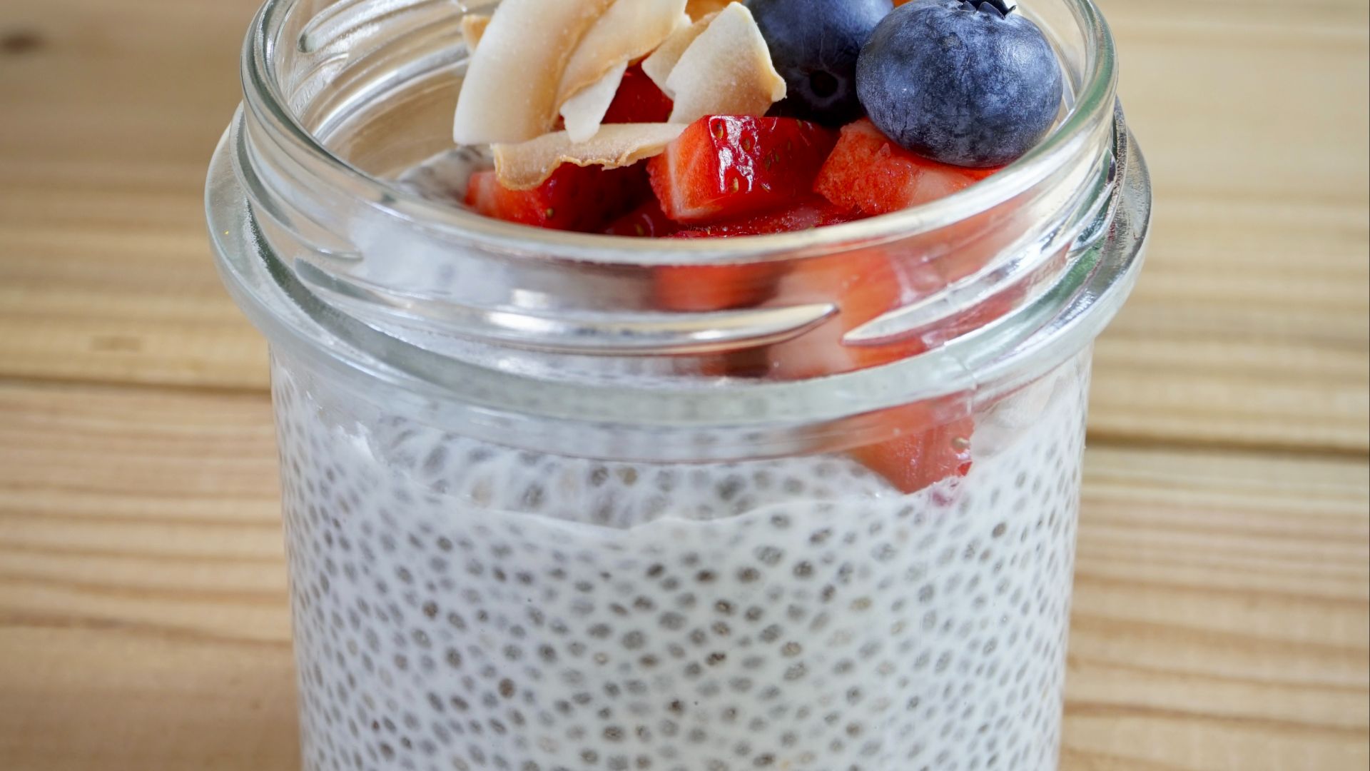File:Chia pudding with coconut milk and berries (KETO, LCHF, Low Carb, Gluten free, FIT) - 52774529156.jpg