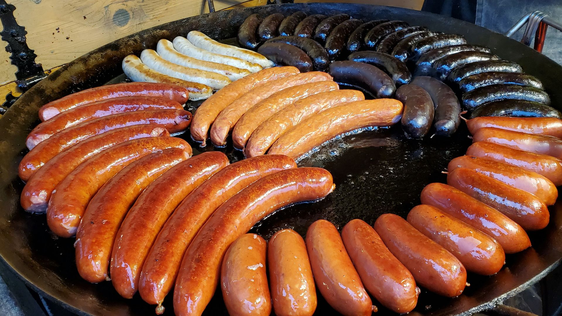 sausage on black round plate