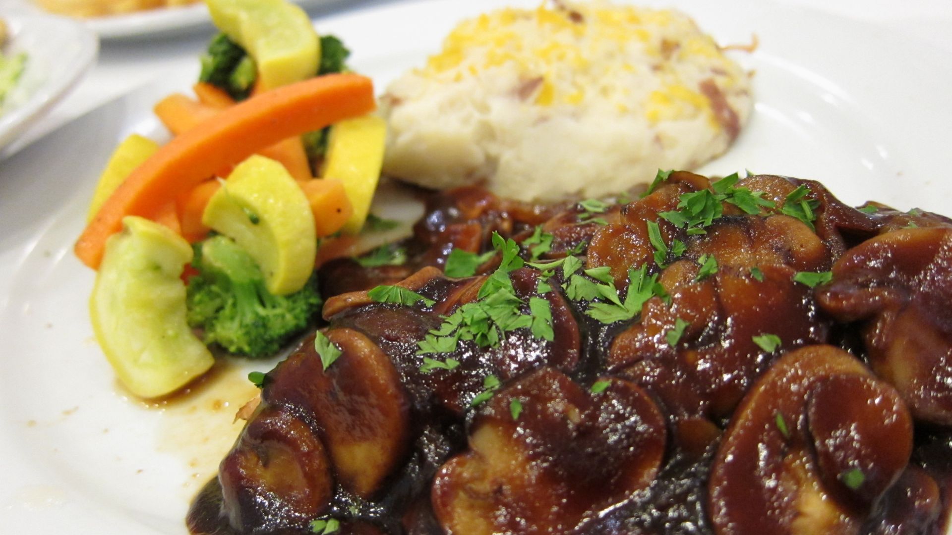 File:Restaurants and Cafes (4433527101).jpg