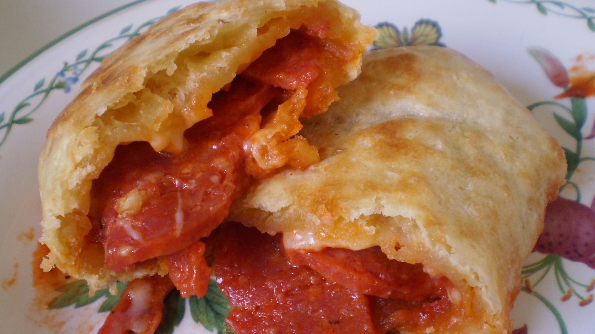 File:Hot Pocket Pepperoni Pizzeria.JPG