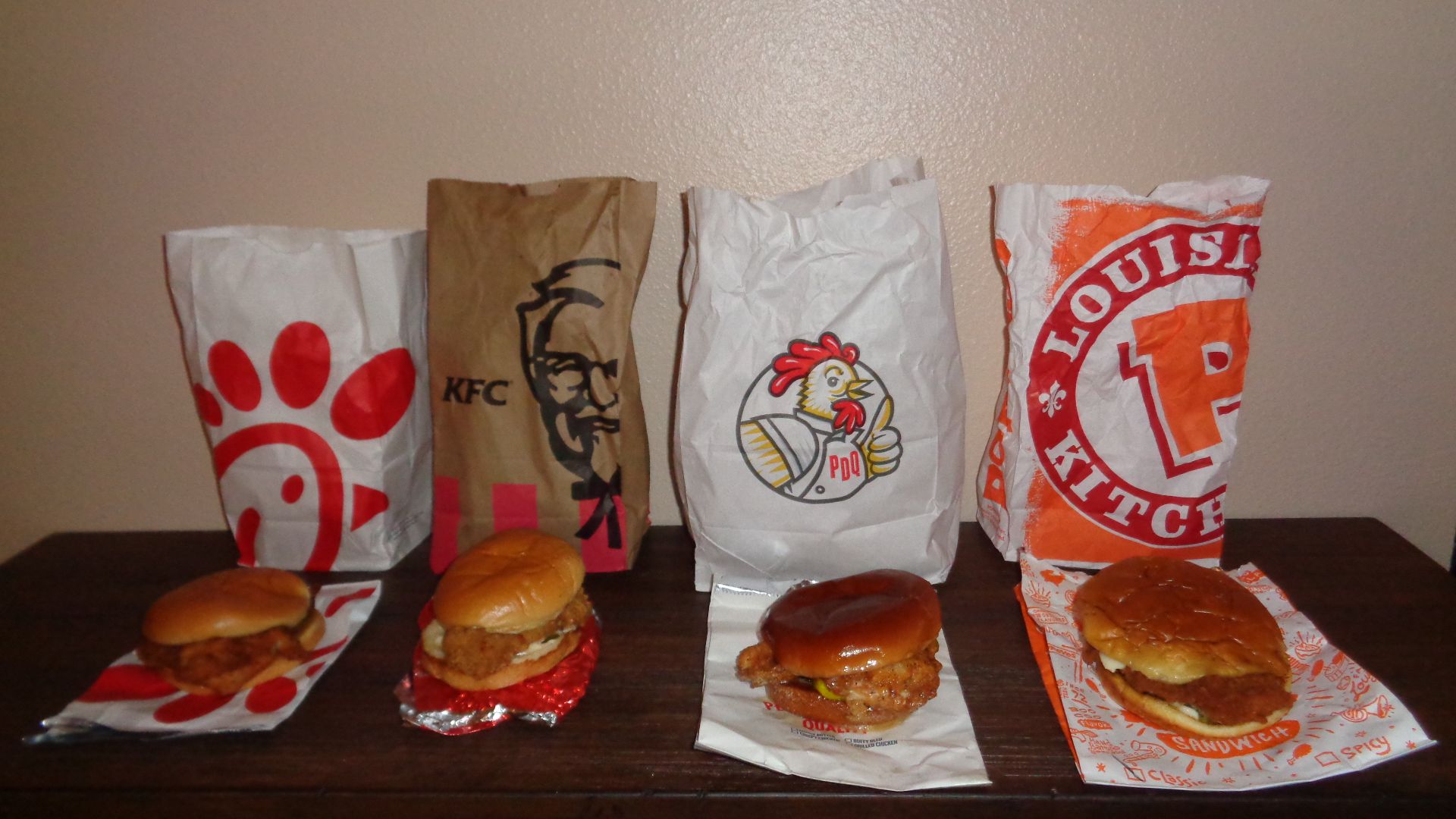 File:Fast Food Fried Chicken Sandwiches.jpg