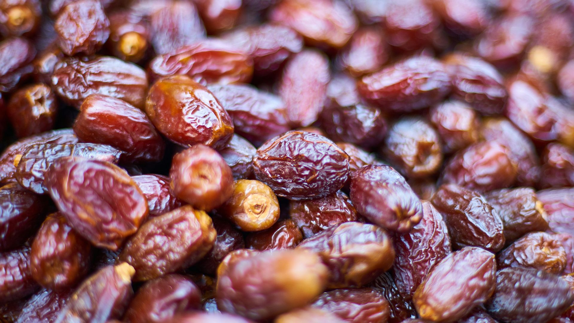 brown and white coffee beans