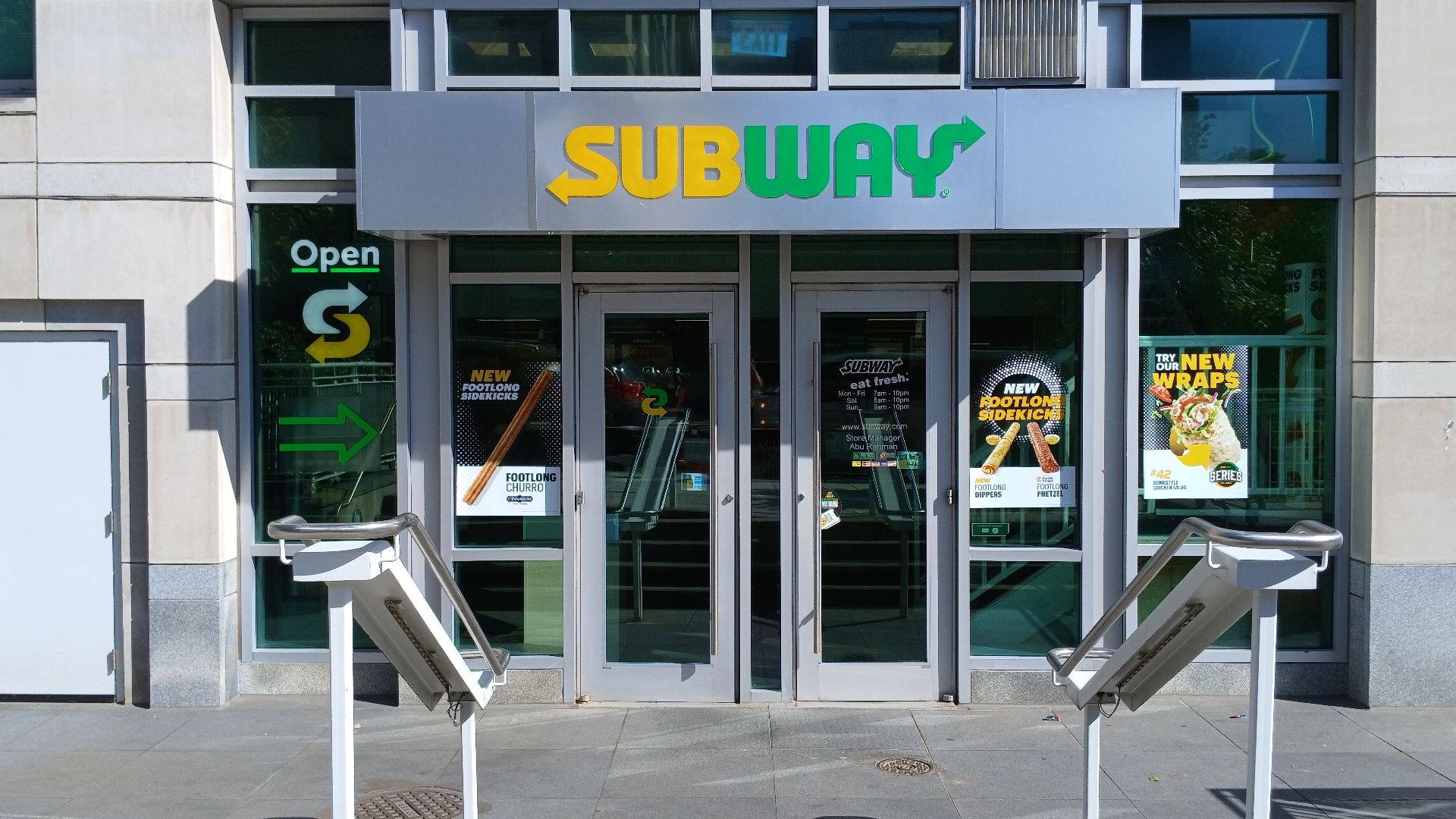File:Entrance to a Subway restaurant in Foggy Bottom.jpg