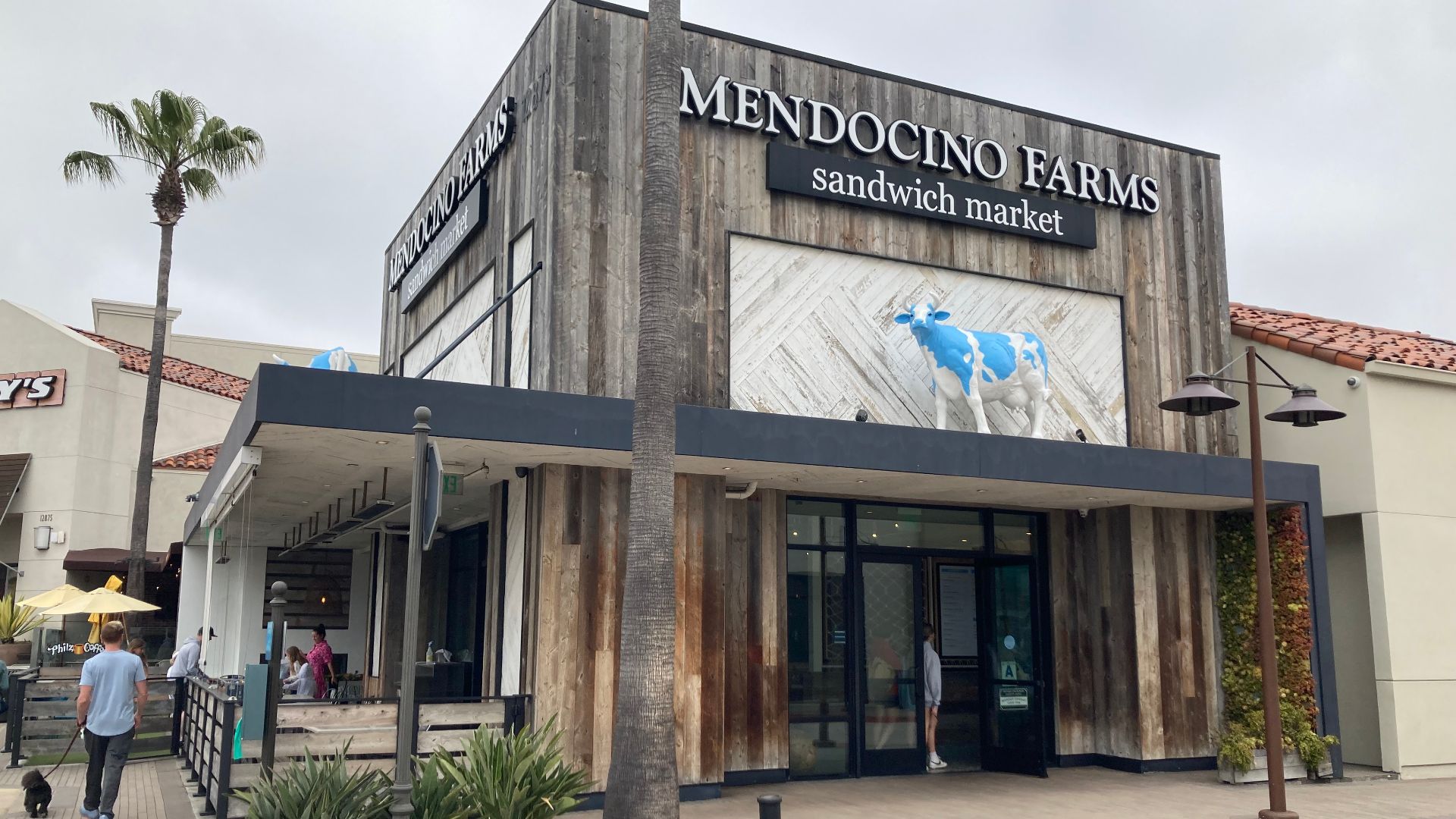 File:Mendocino Farms Del Mar Highlands Town Center.jpg