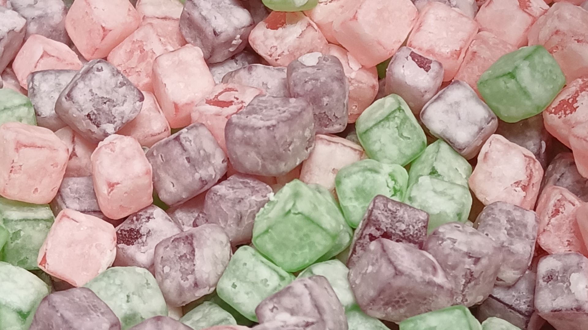 File:Fruit flavored gummy cubes.jpg