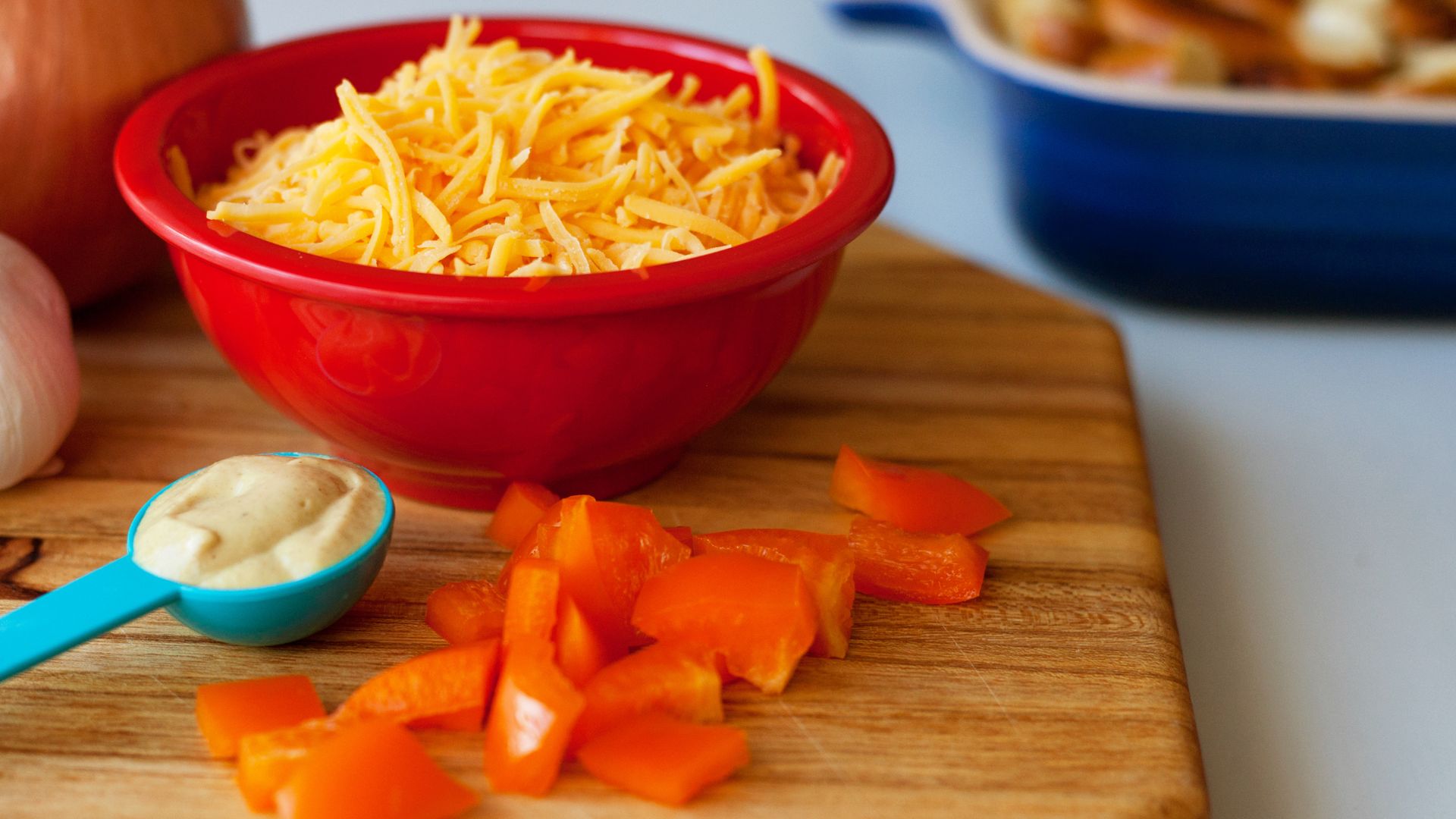 File:Chopped veggies and shredded cheese in a bowl (14980801713).jpg