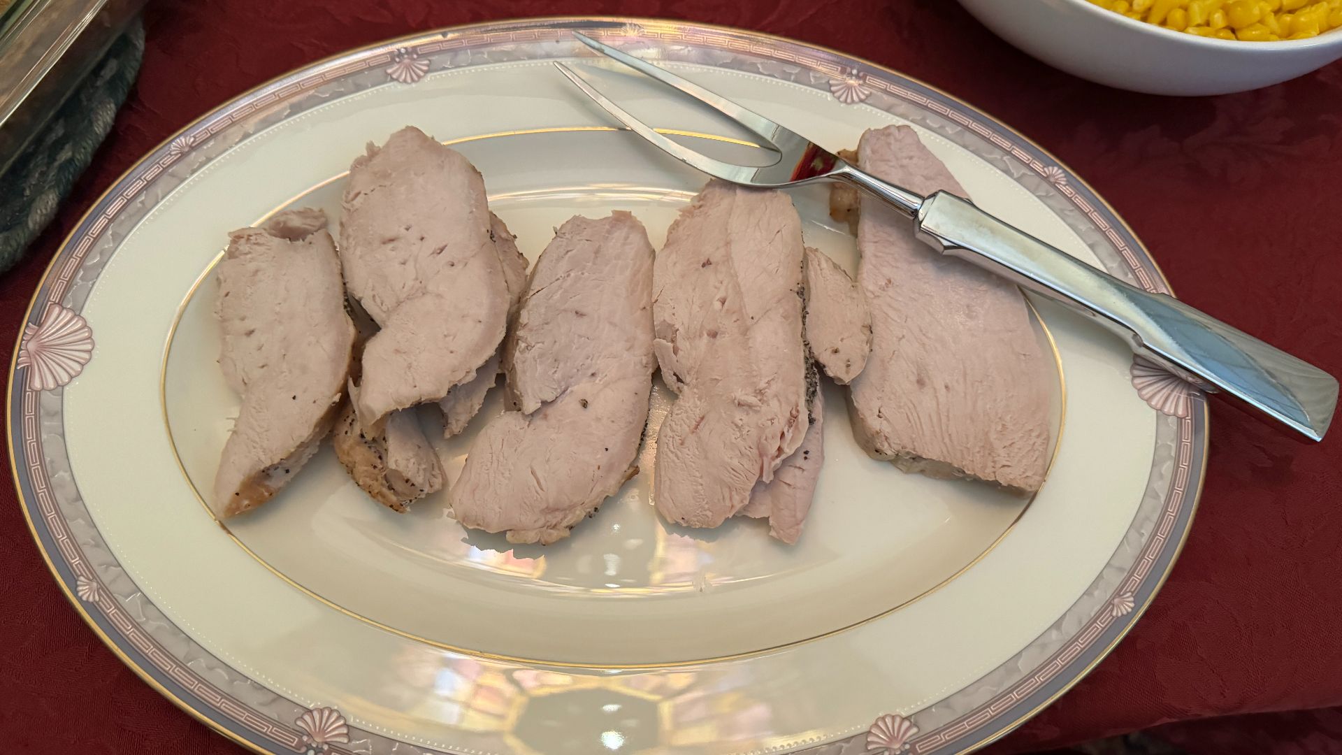 File:Cooked turkey breast - November 2023 - Sarah Stierch.jpg