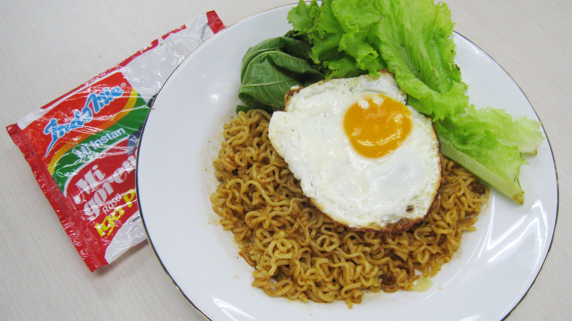 File:Indomie Mie Goreng Iga Penyet 1.JPG