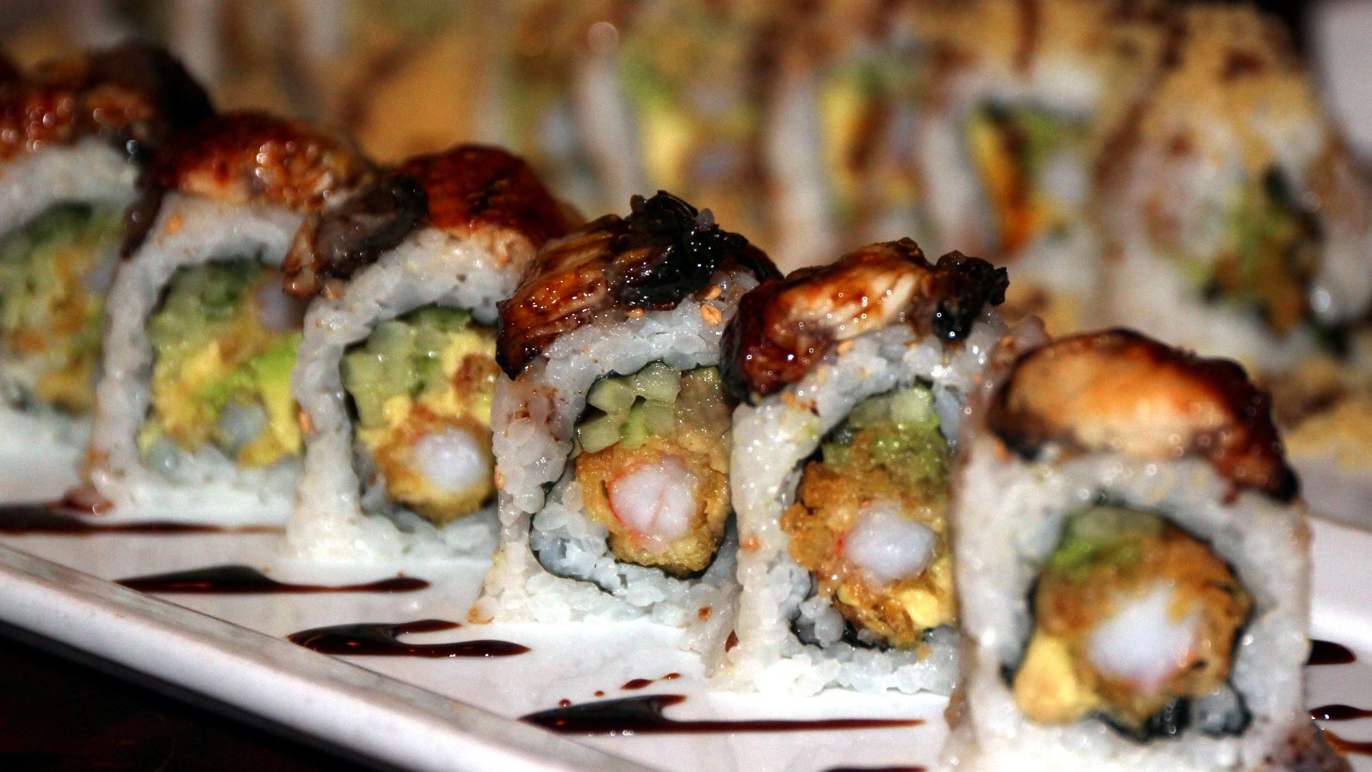 File:Dragon Roll (16213715013).jpg