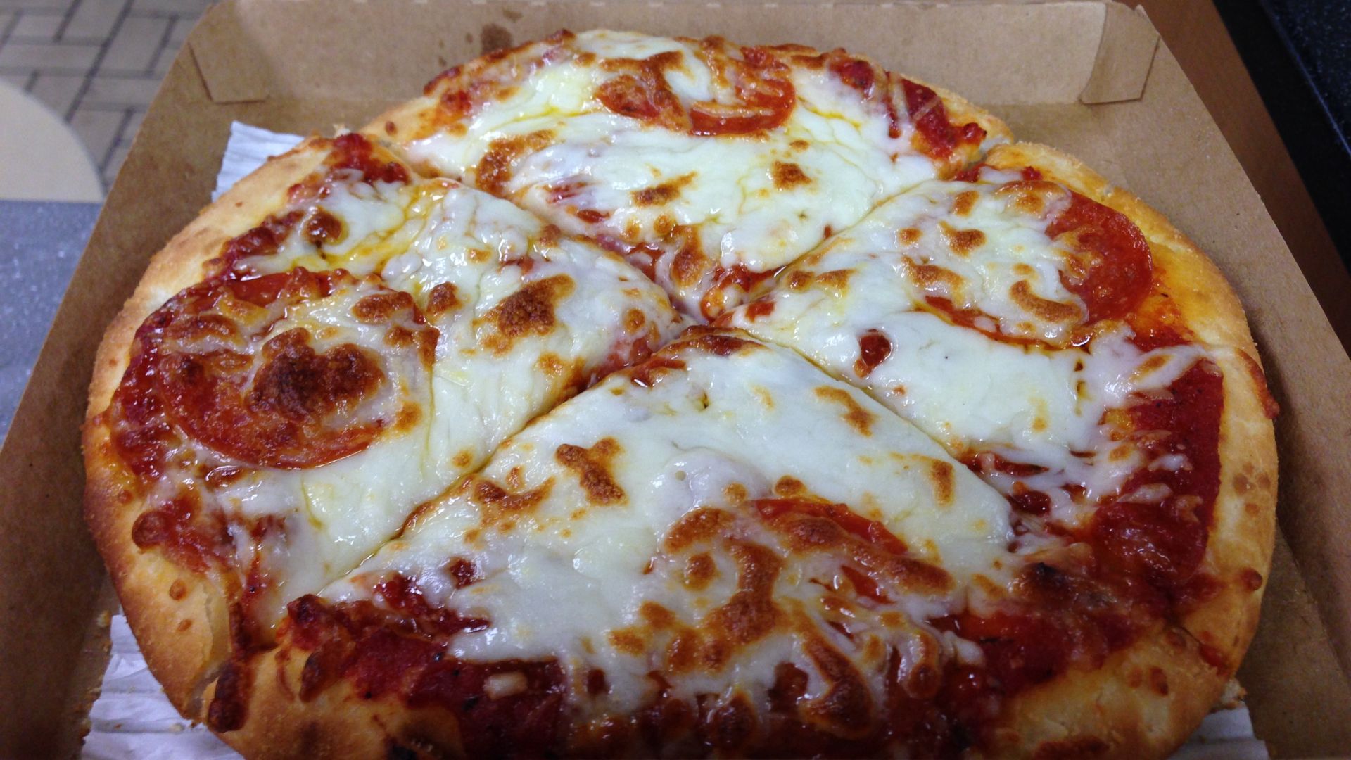 File:McDonald's Pizza (27651717463).jpg