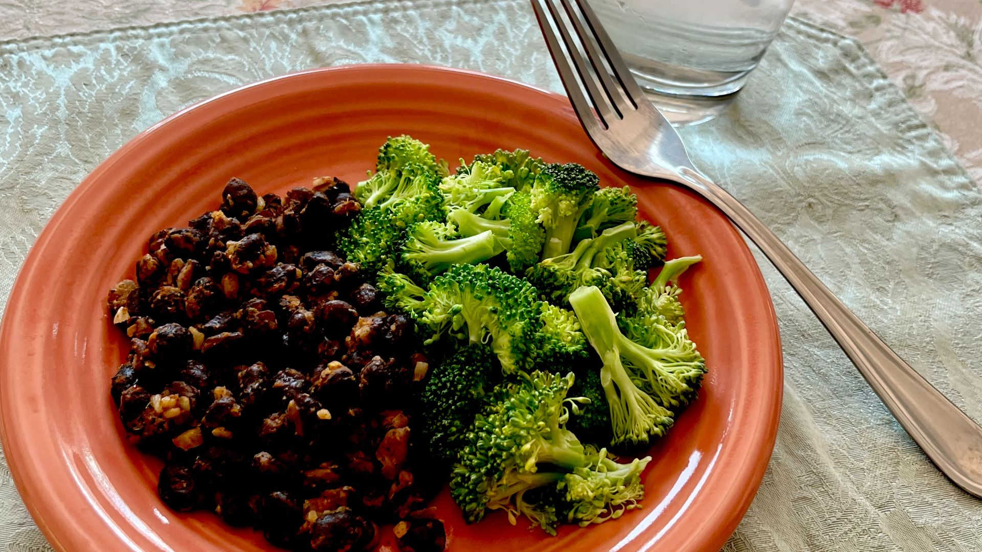 File:Black Beans with Broccoli.jpg
