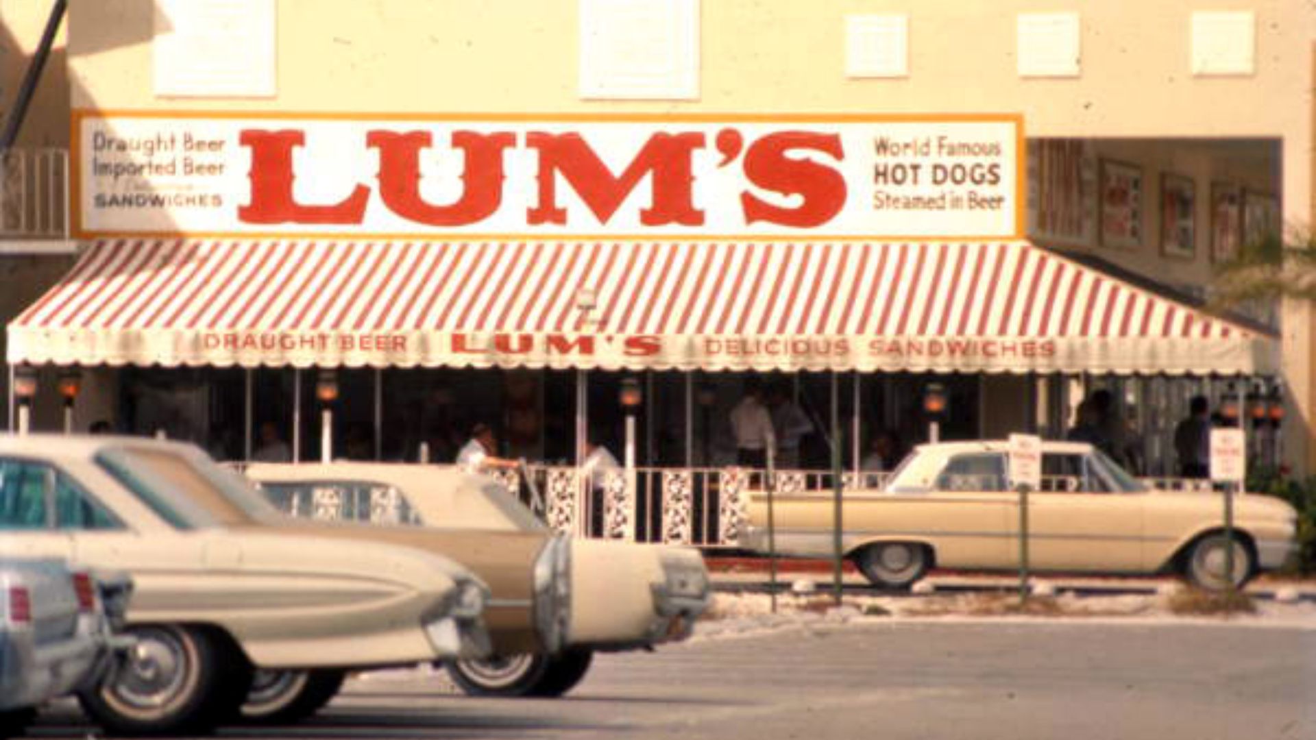 File:Lum's hot dog restaurant Fort Lauderdale, Florida.jpg