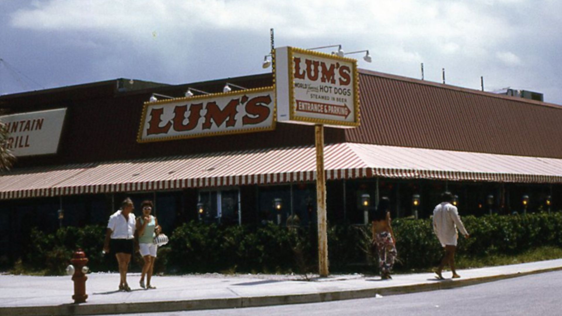 File:Lum's Restaurant Ft Lauderdale 1969.jpg