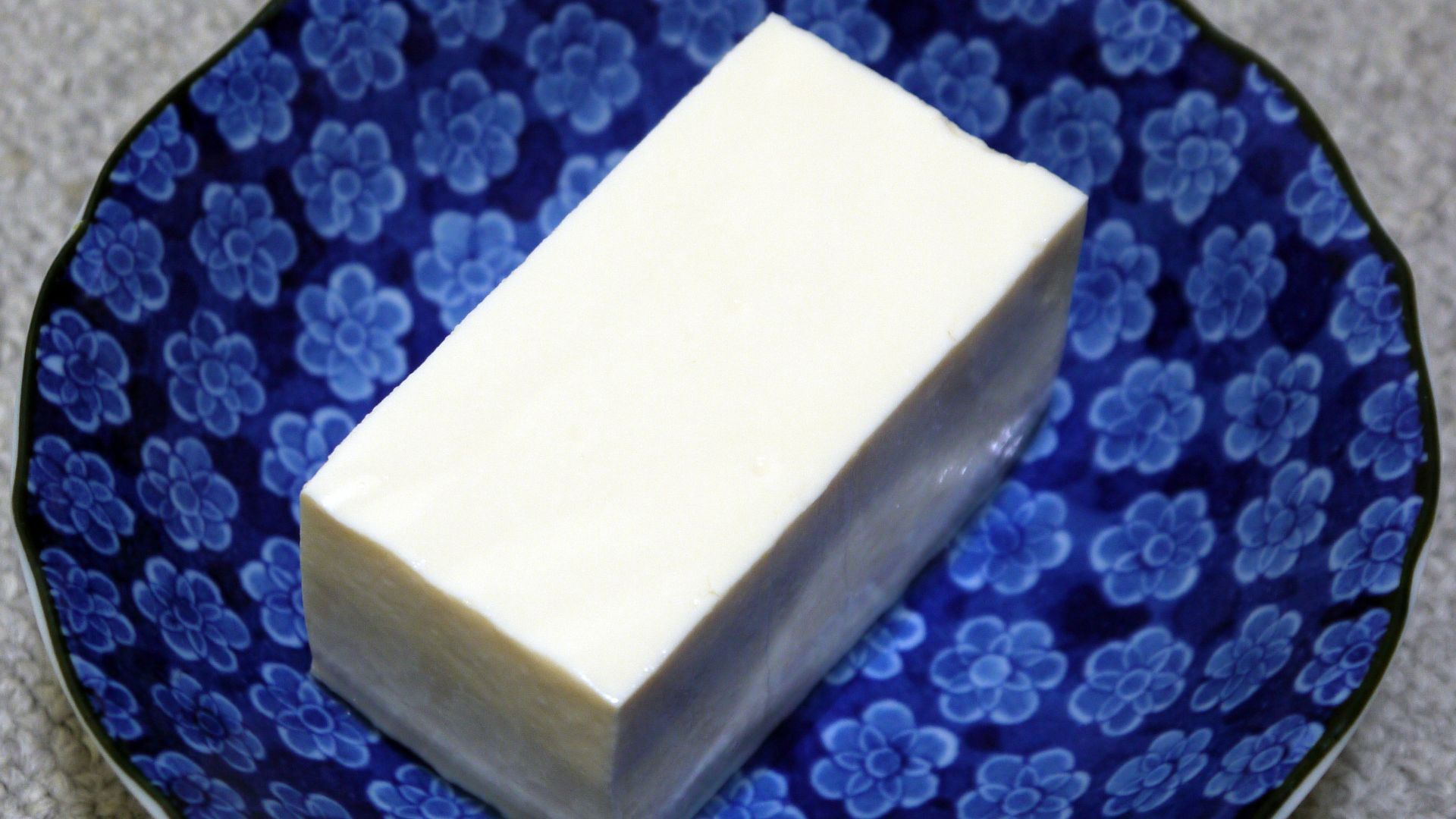 File:Japanese SilkyTofu (Kinugoshi Tofu).JPG