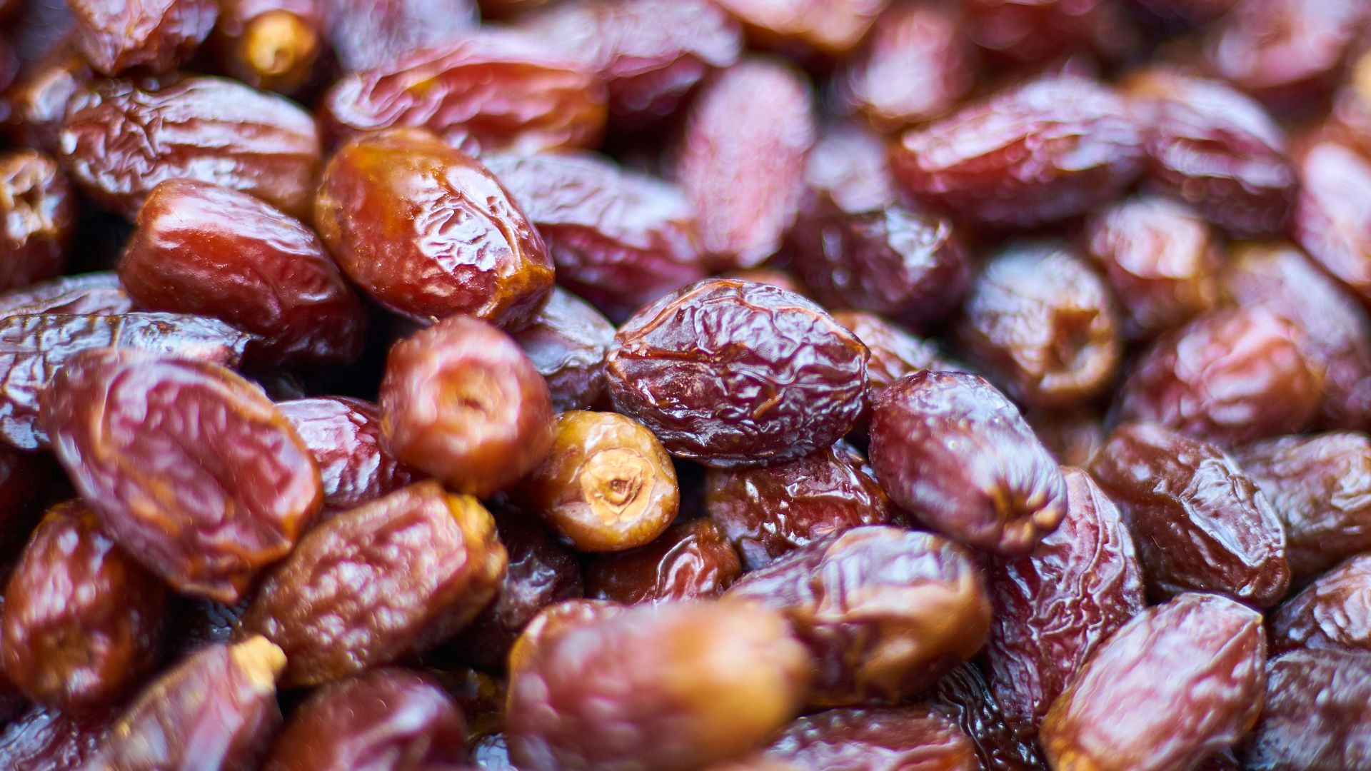 brown and white coffee beans