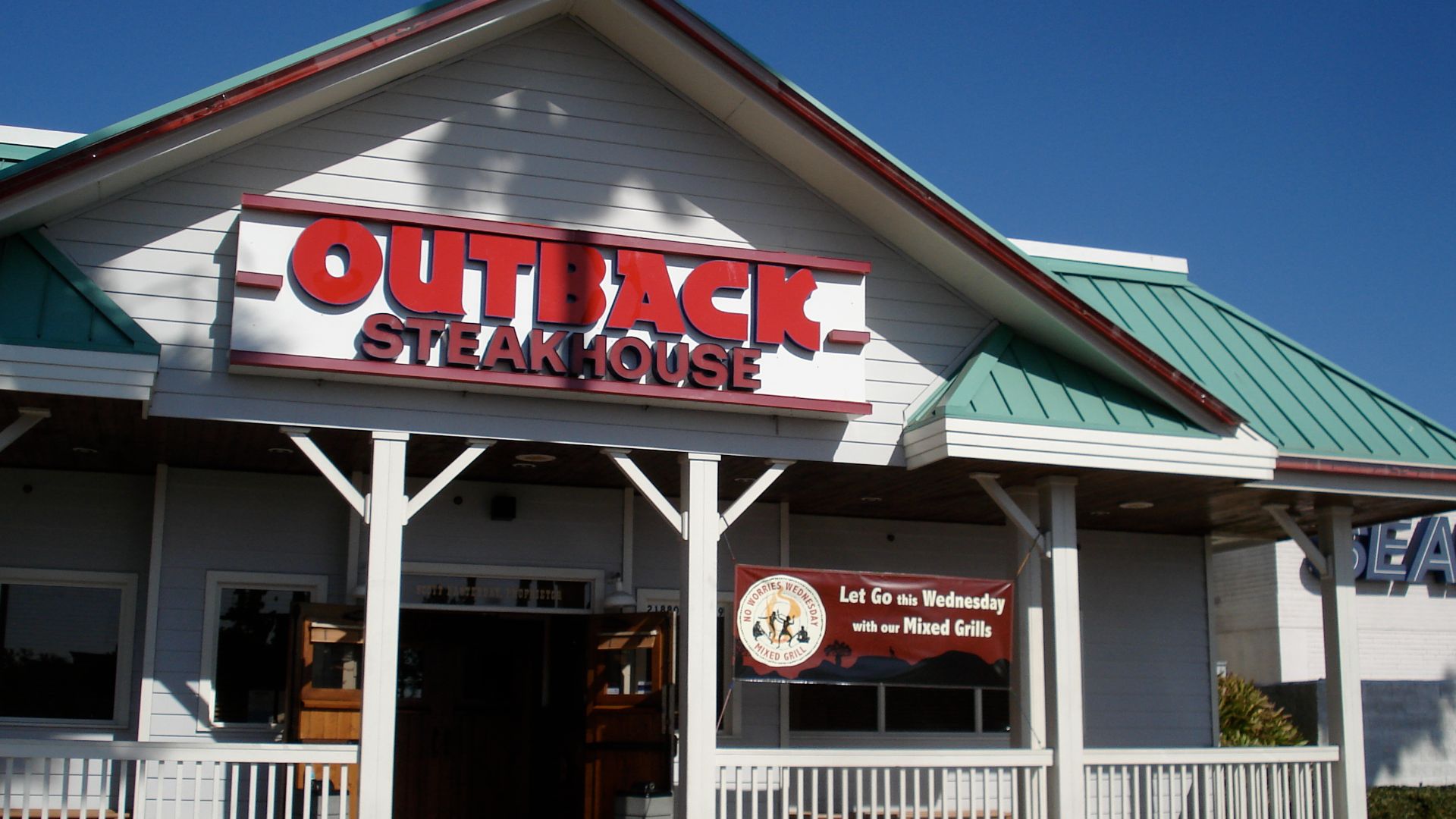 File:Outback Steakhouse CA.JPG