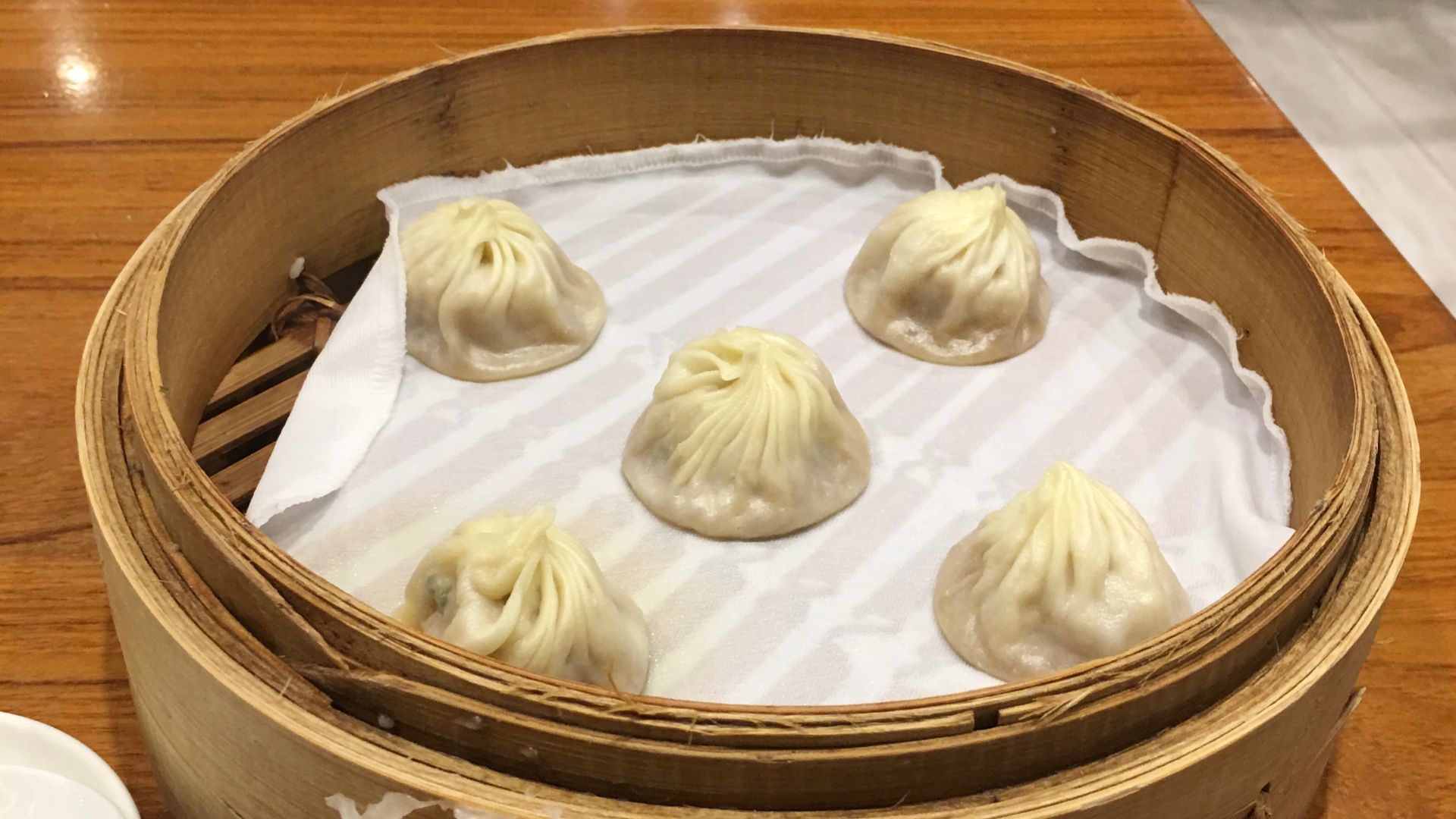 File:Truffle Soup Dumplings at Din Tai Fung.jpg