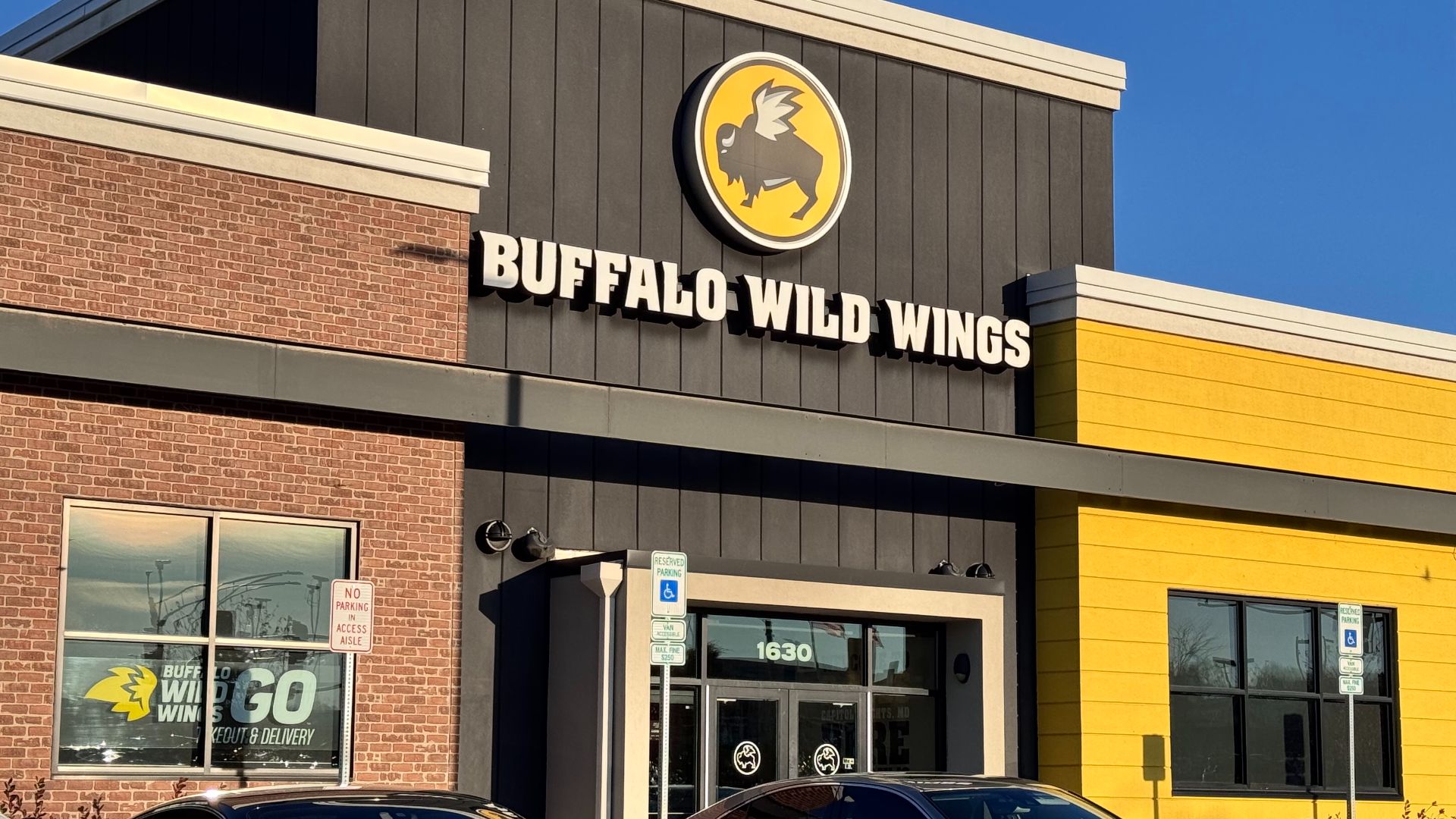 File:Buffalo Wild Wings restaurant in Ritchie, Maryland 01.jpg