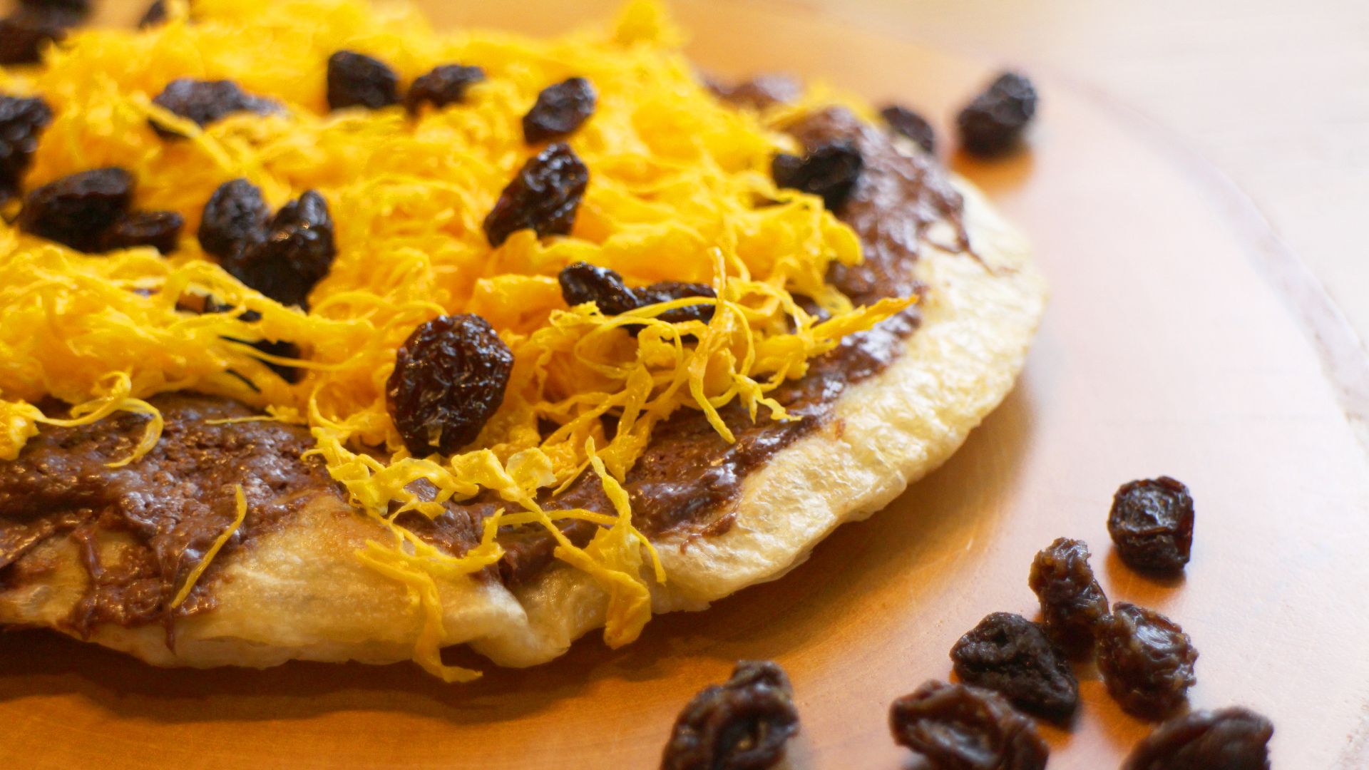 File:Hipzza Nutella&Foi Thong&currant.jpg