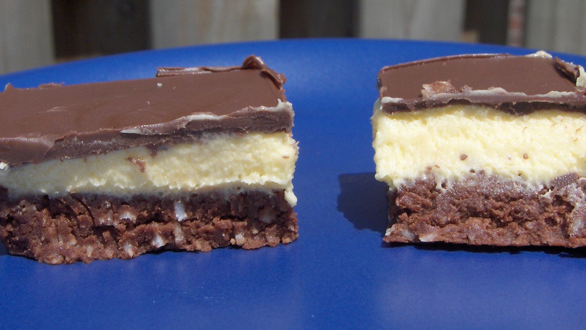 File:Nanaimo bar.JPG